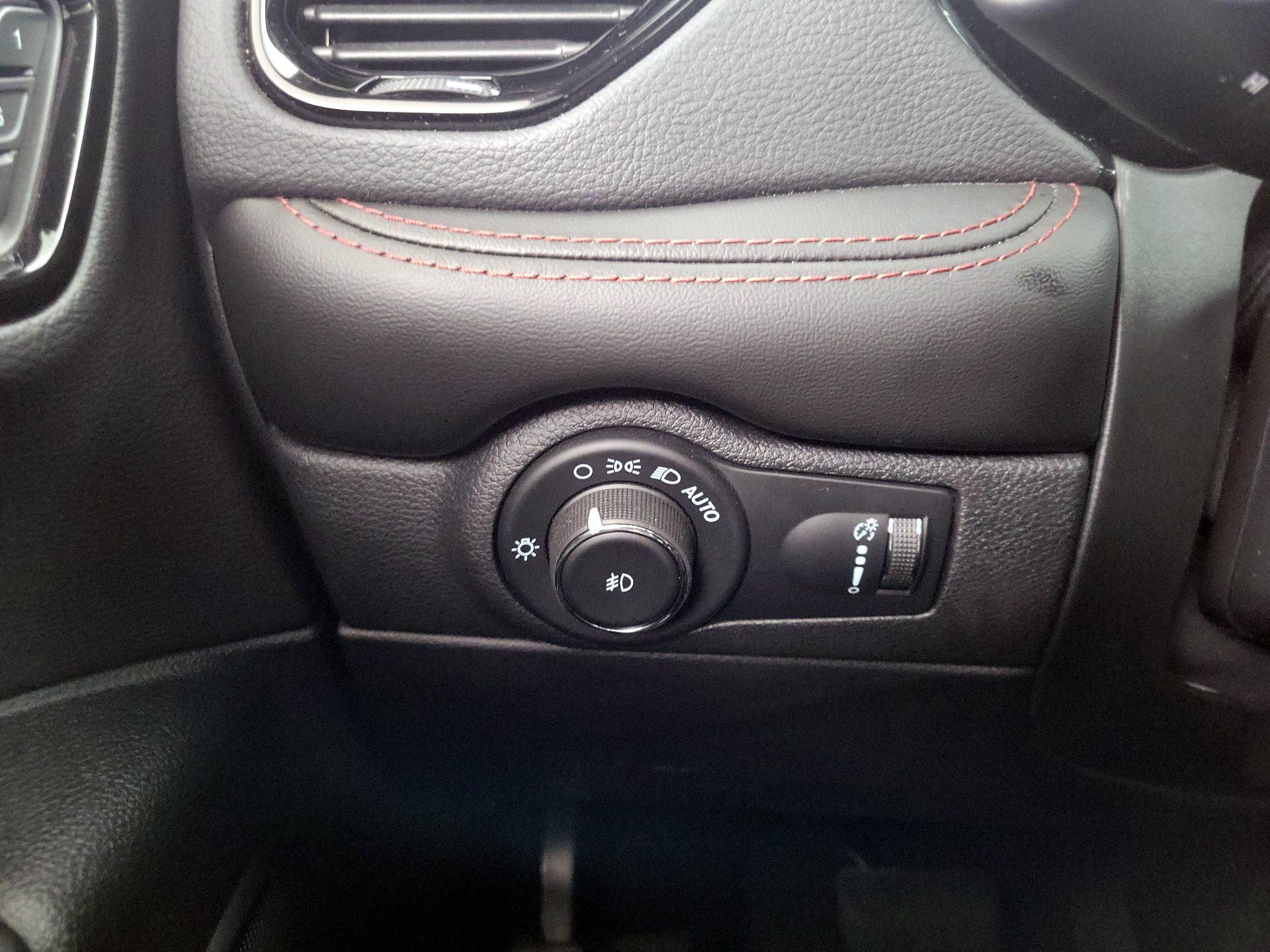 Thumbnail: 2021 Dodge Durango - 13