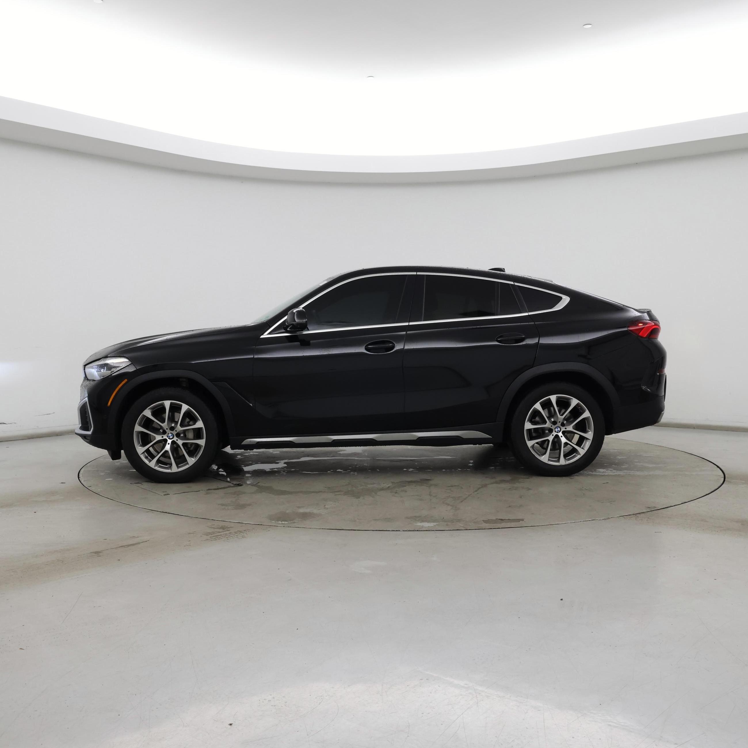 Thumbnail: 2023 BMW X6 - 3