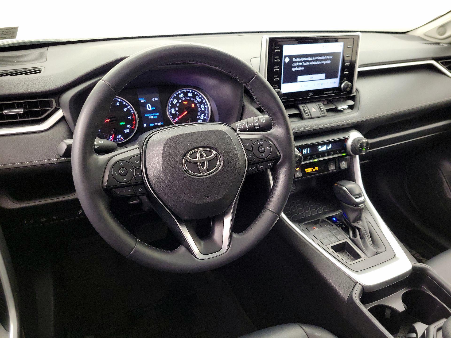 Thumbnail: 2020 Toyota RAV4 - 9
