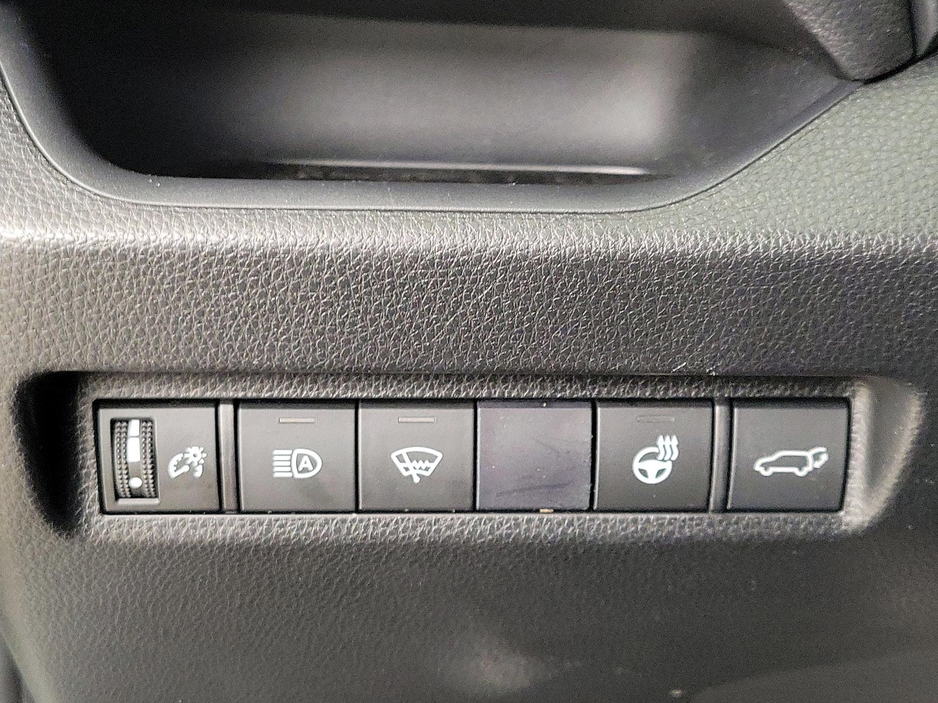 Thumbnail: 2020 Toyota RAV4 - 13