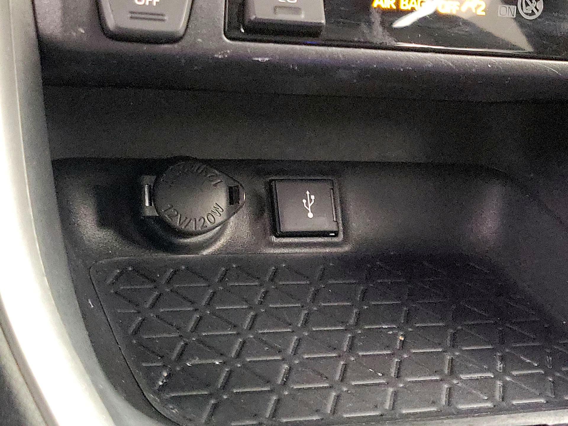 Thumbnail: 2020 Toyota RAV4 - 18