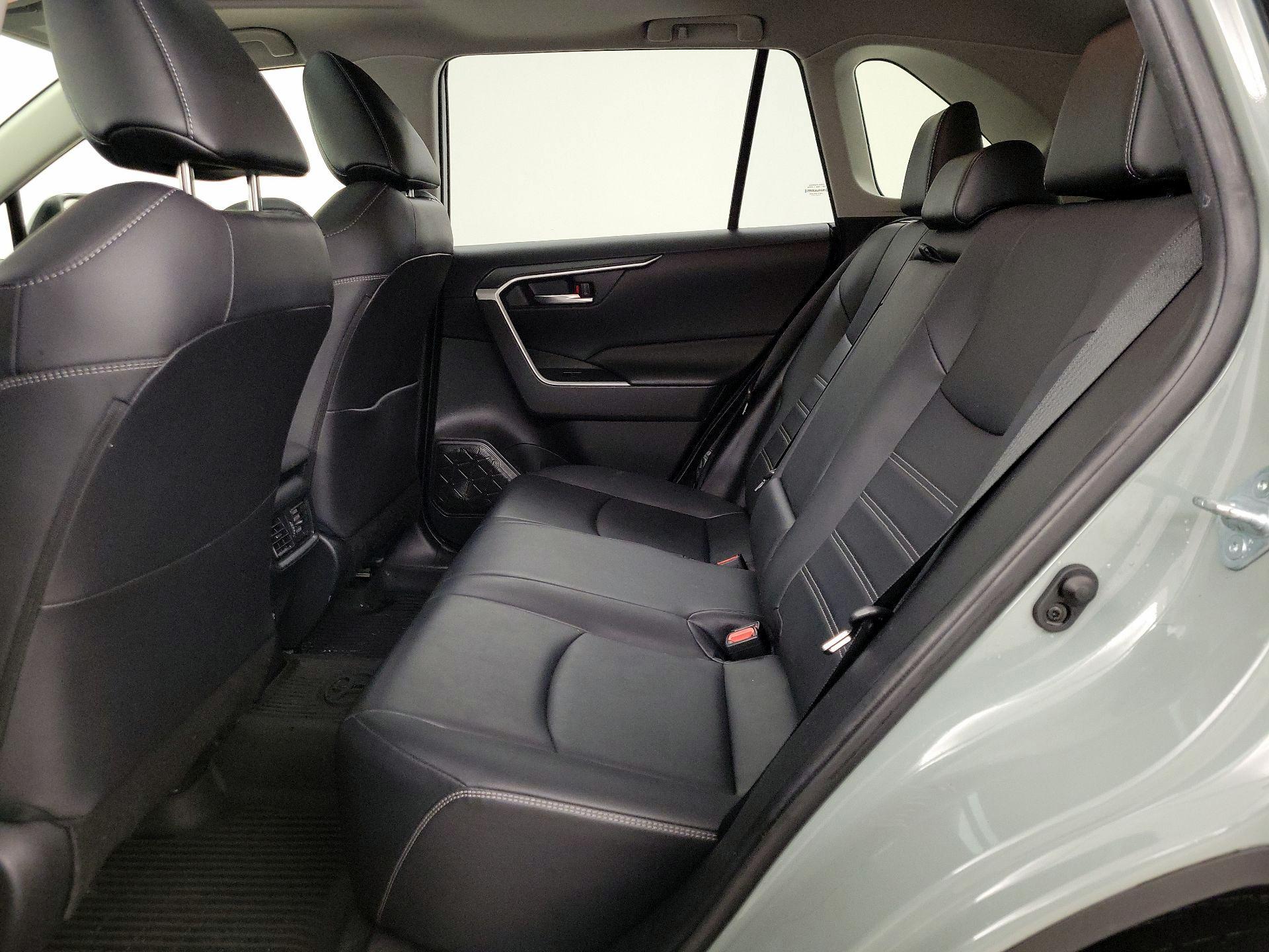 Thumbnail: 2020 Toyota RAV4 - 20