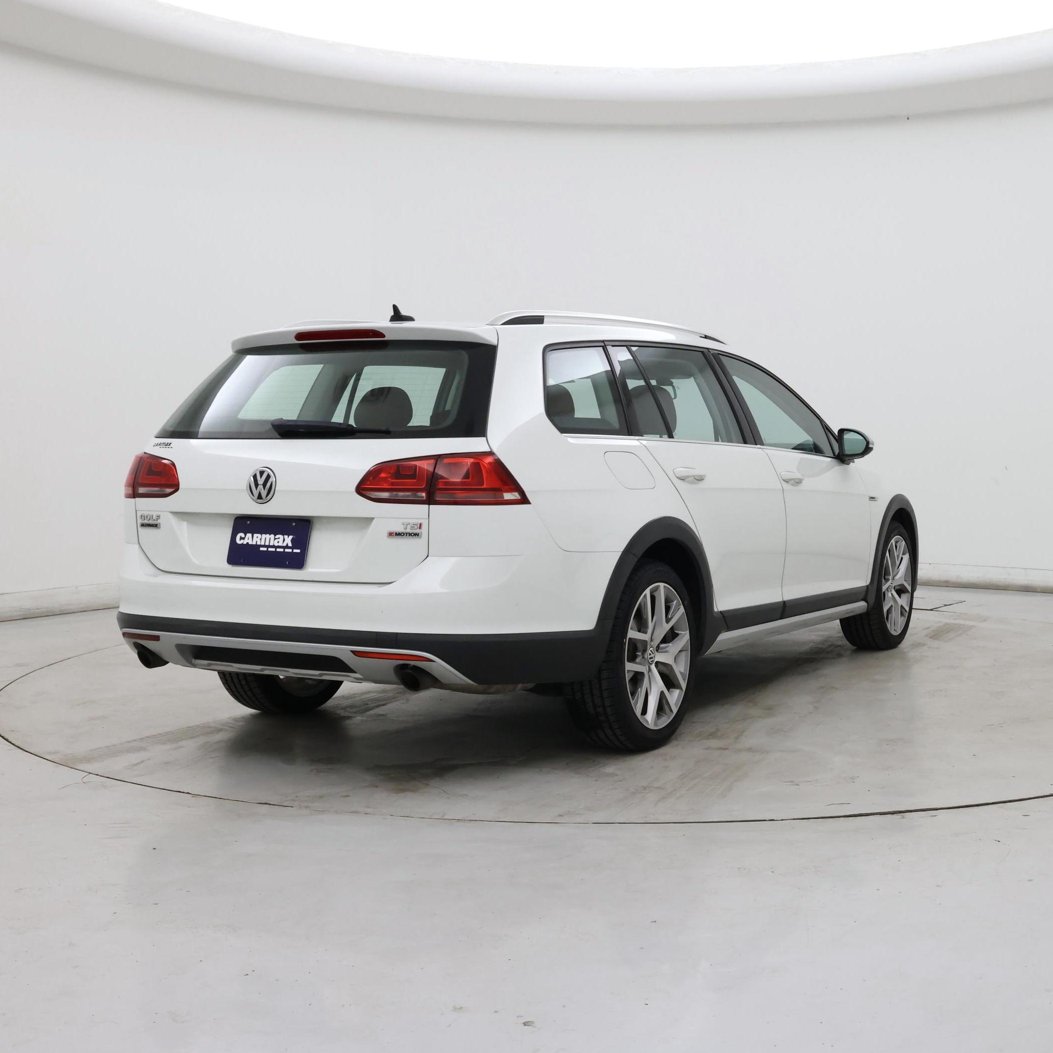 Thumbnail: 2017 Volkswagen Golf - 8