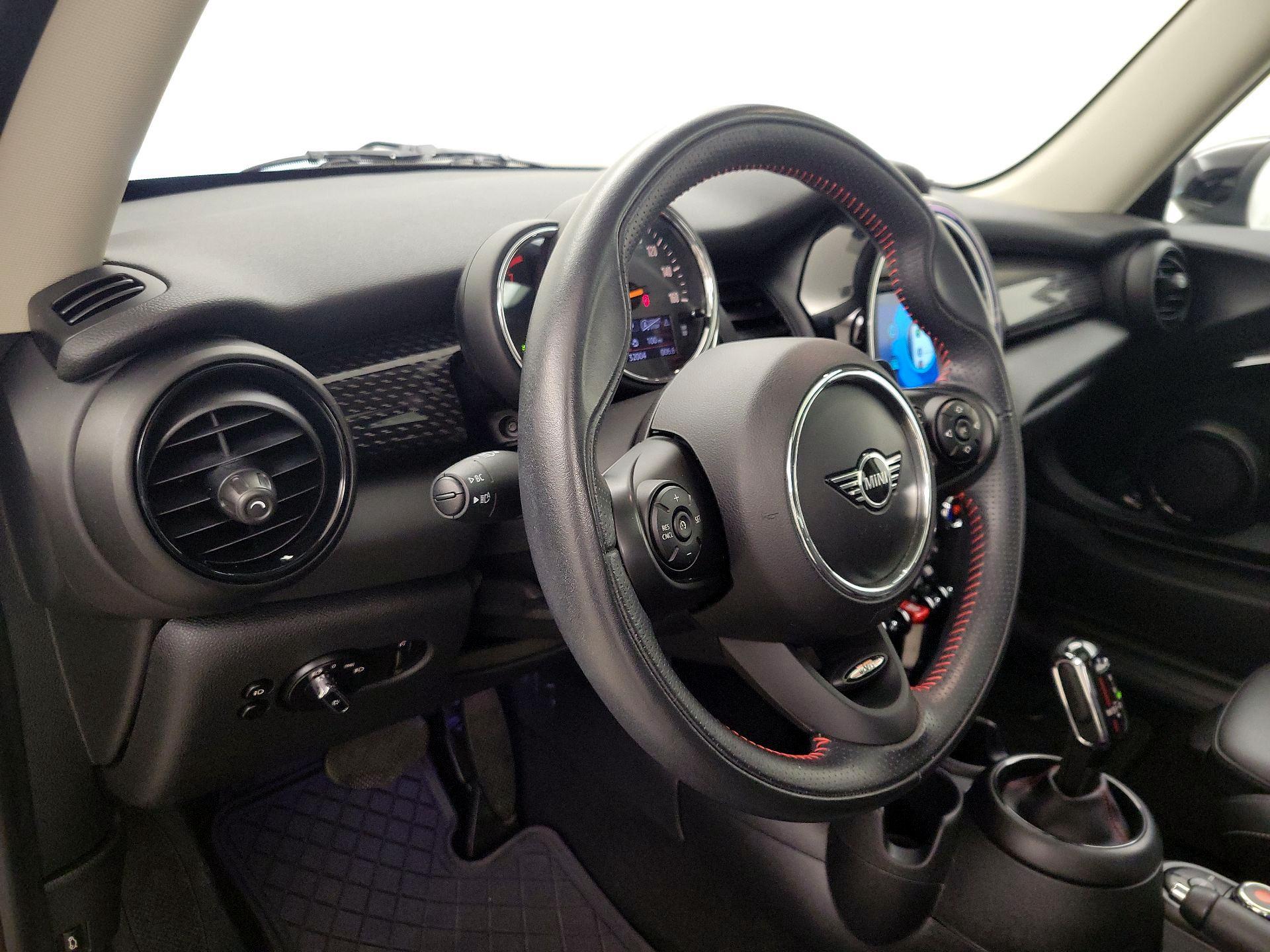 Thumbnail: 2021 MINI Cooper Hardtop - 9