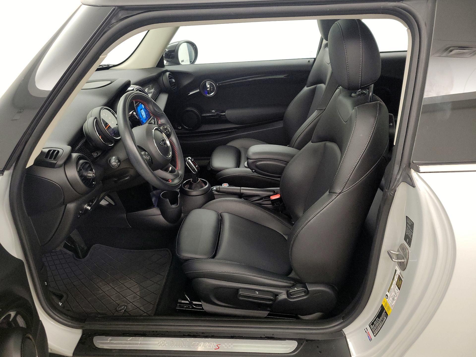 Thumbnail: 2021 MINI Cooper Hardtop - 11