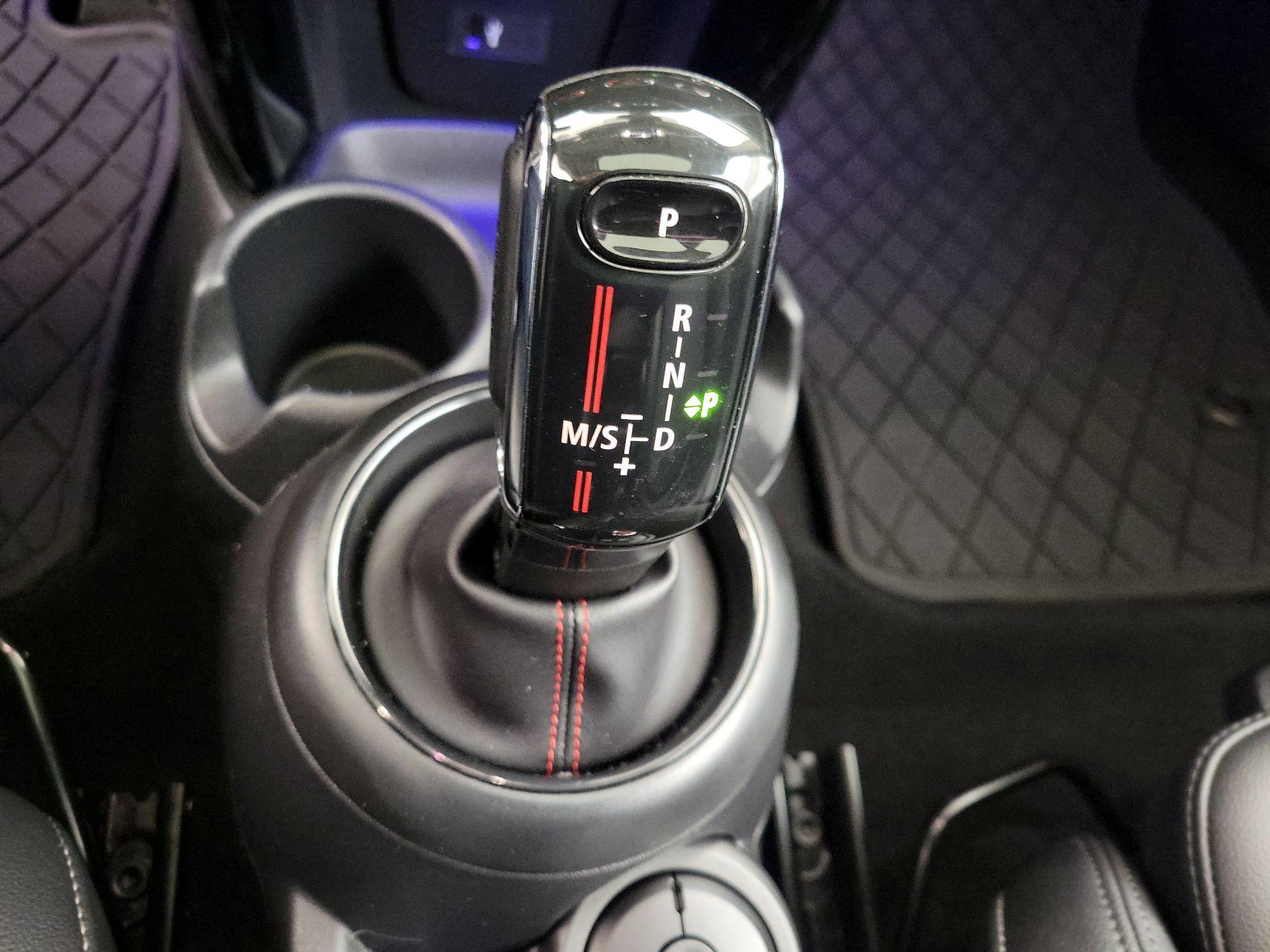 Thumbnail: 2021 MINI Cooper Hardtop - 17