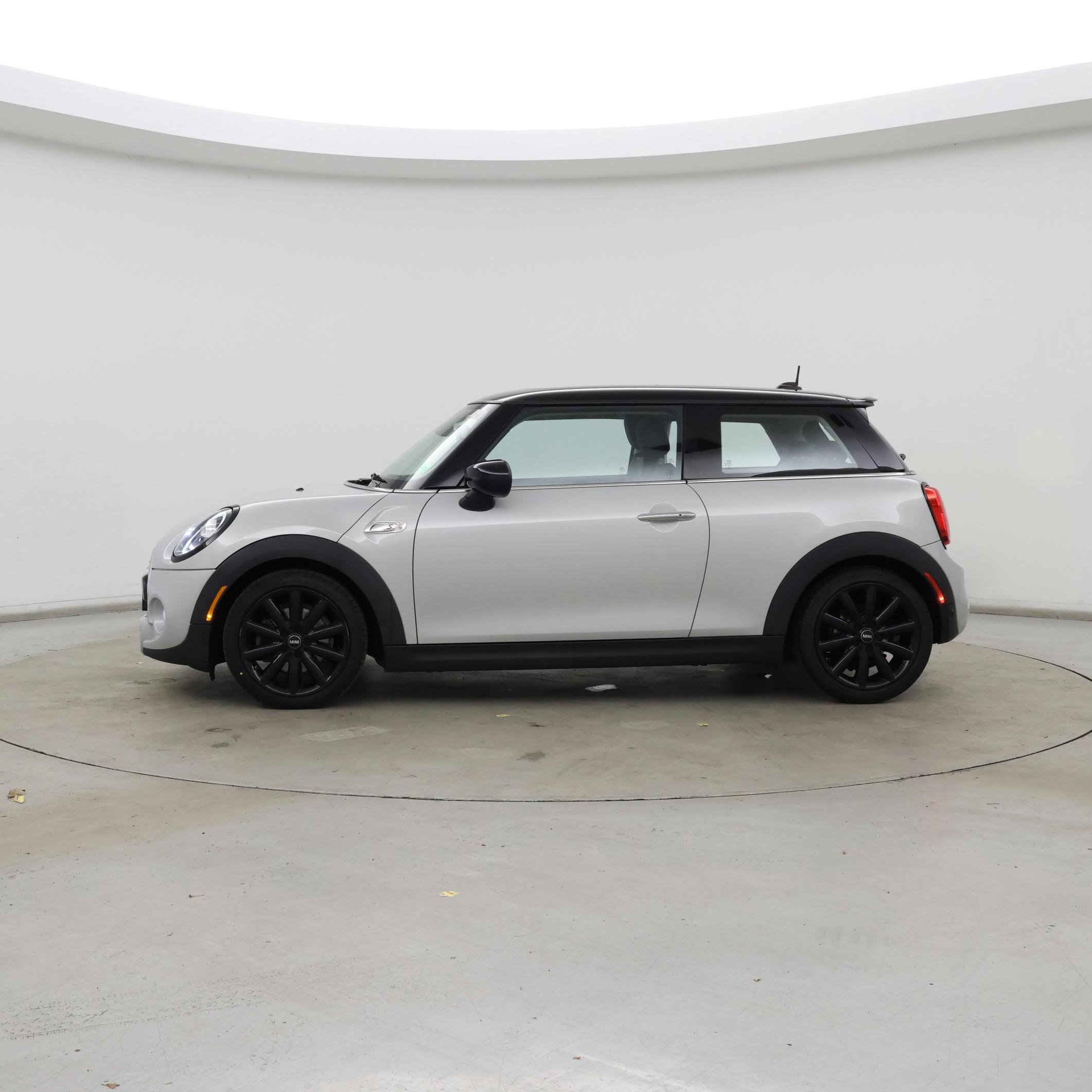 Thumbnail: 2021 MINI Cooper Hardtop - 3