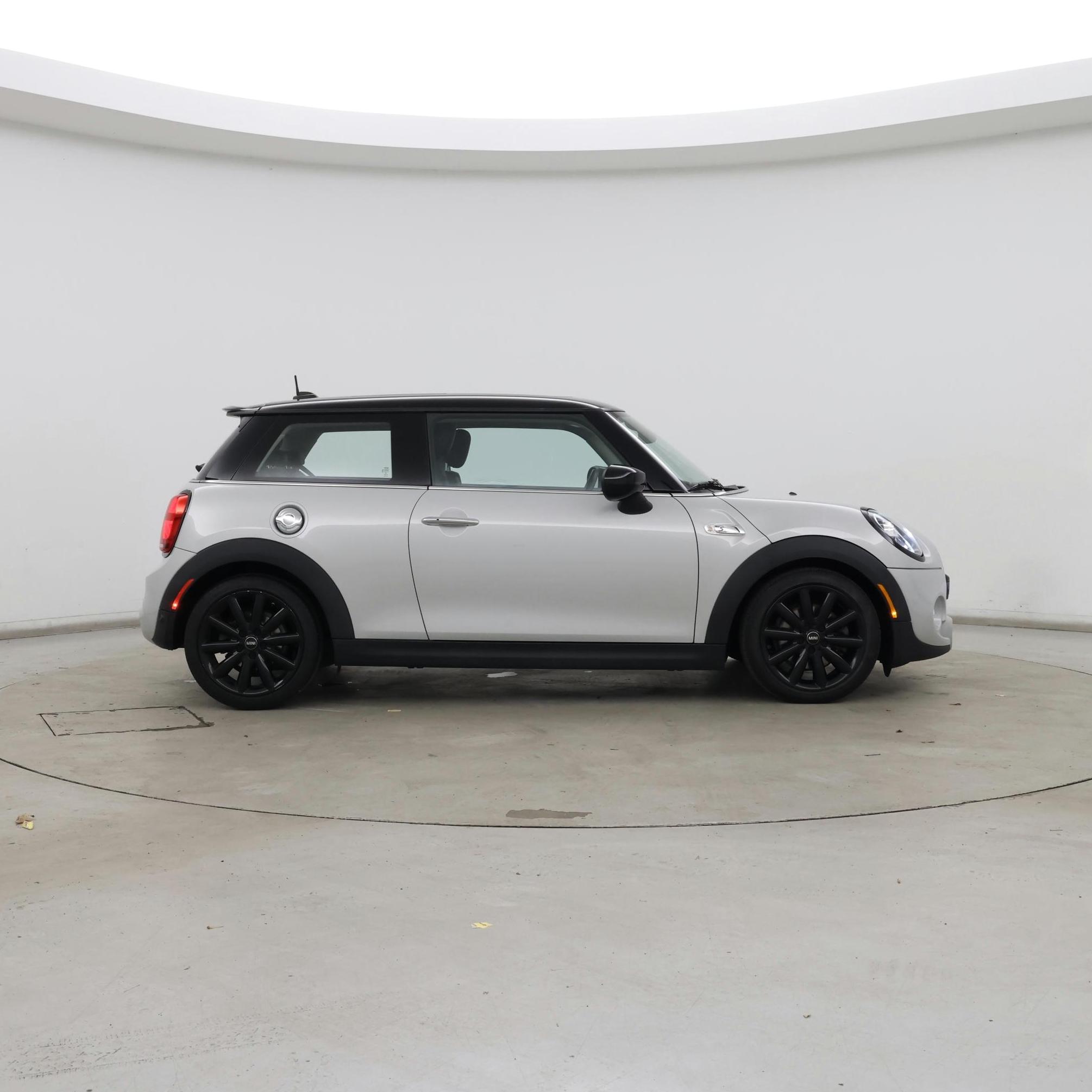 Thumbnail: 2021 MINI Cooper Hardtop - 7