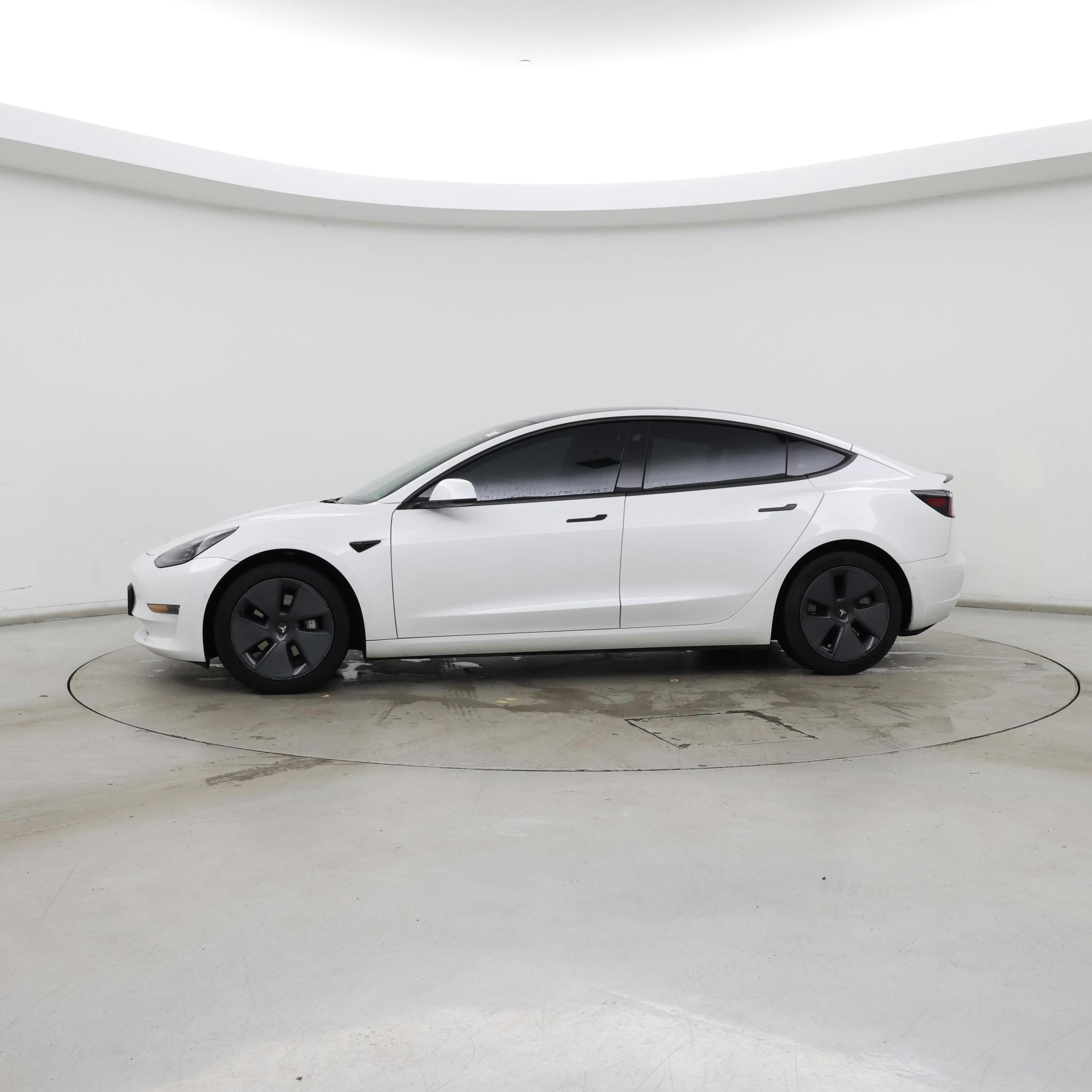 Thumbnail: 2022 Tesla Model 3 - 3