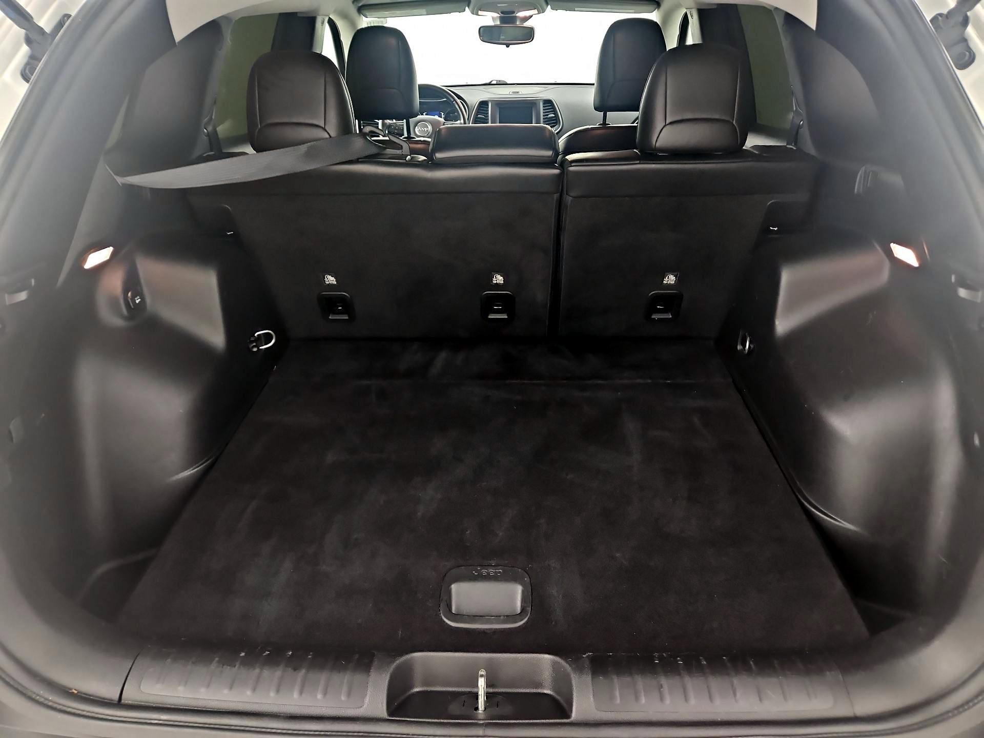 Thumbnail: 2021 Jeep Cherokee - 20