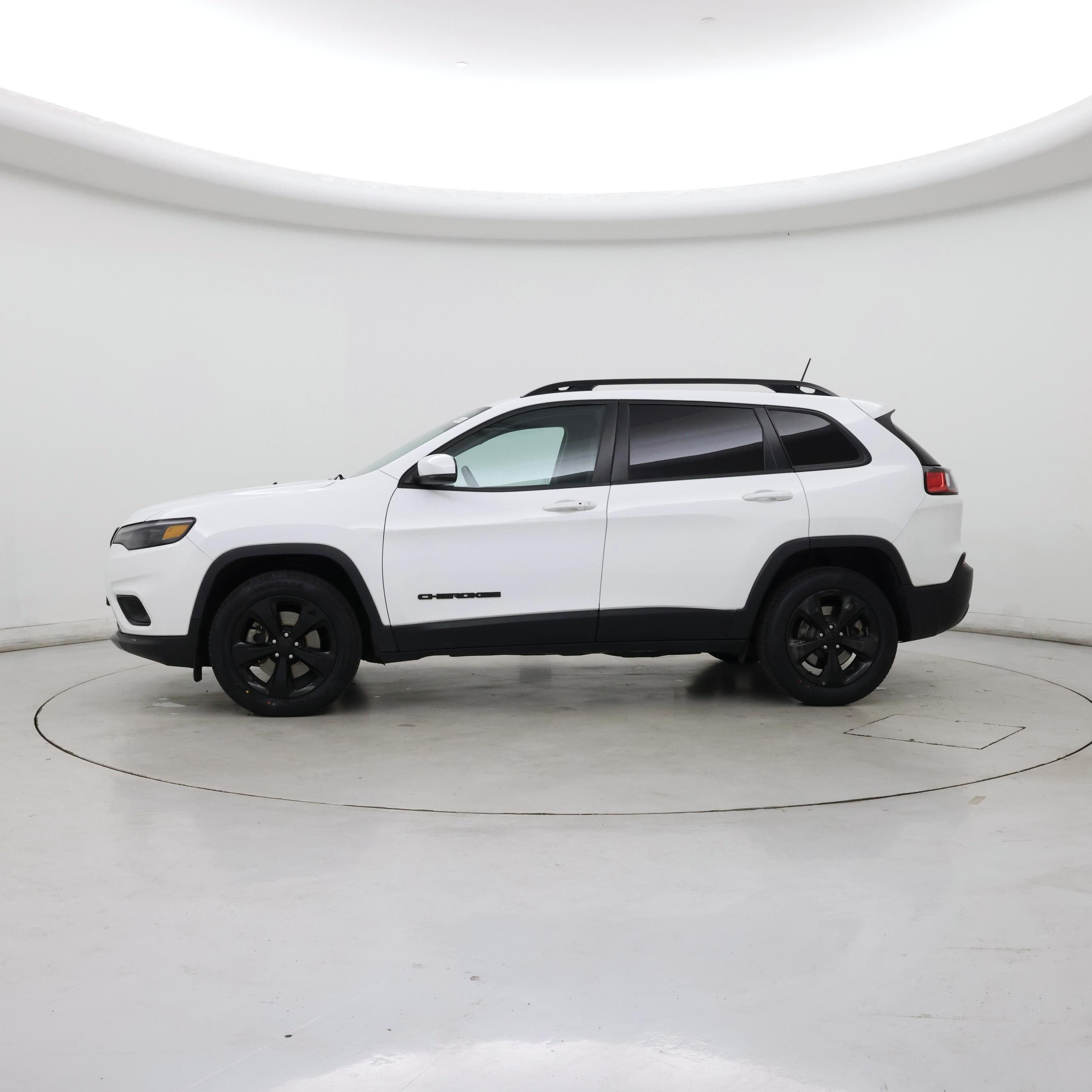 Thumbnail: 2021 Jeep Cherokee - 3