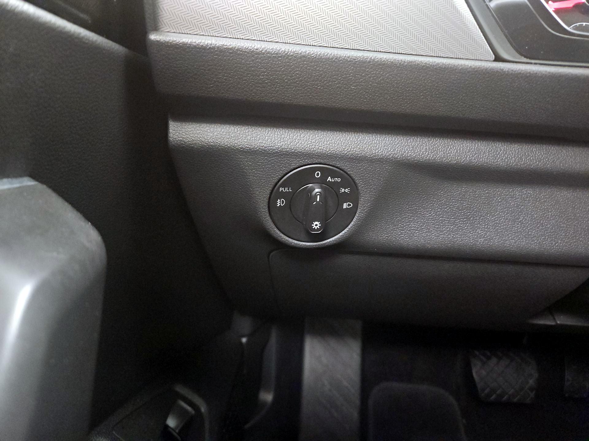 Thumbnail: 2019 Volkswagen Jetta - 13