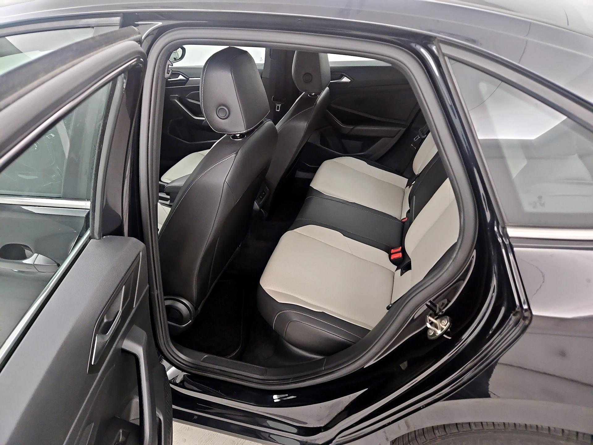 Thumbnail: 2019 Volkswagen Jetta - 20