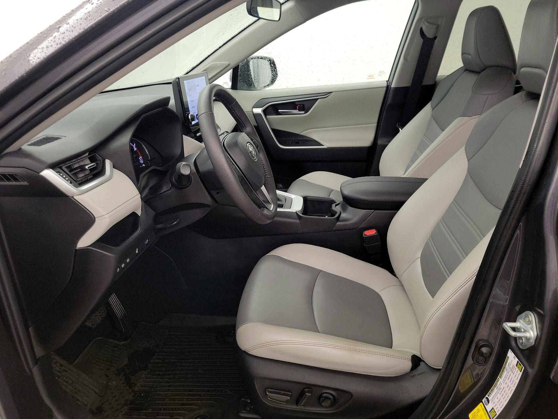 Thumbnail: 2024 Toyota RAV4 - 11