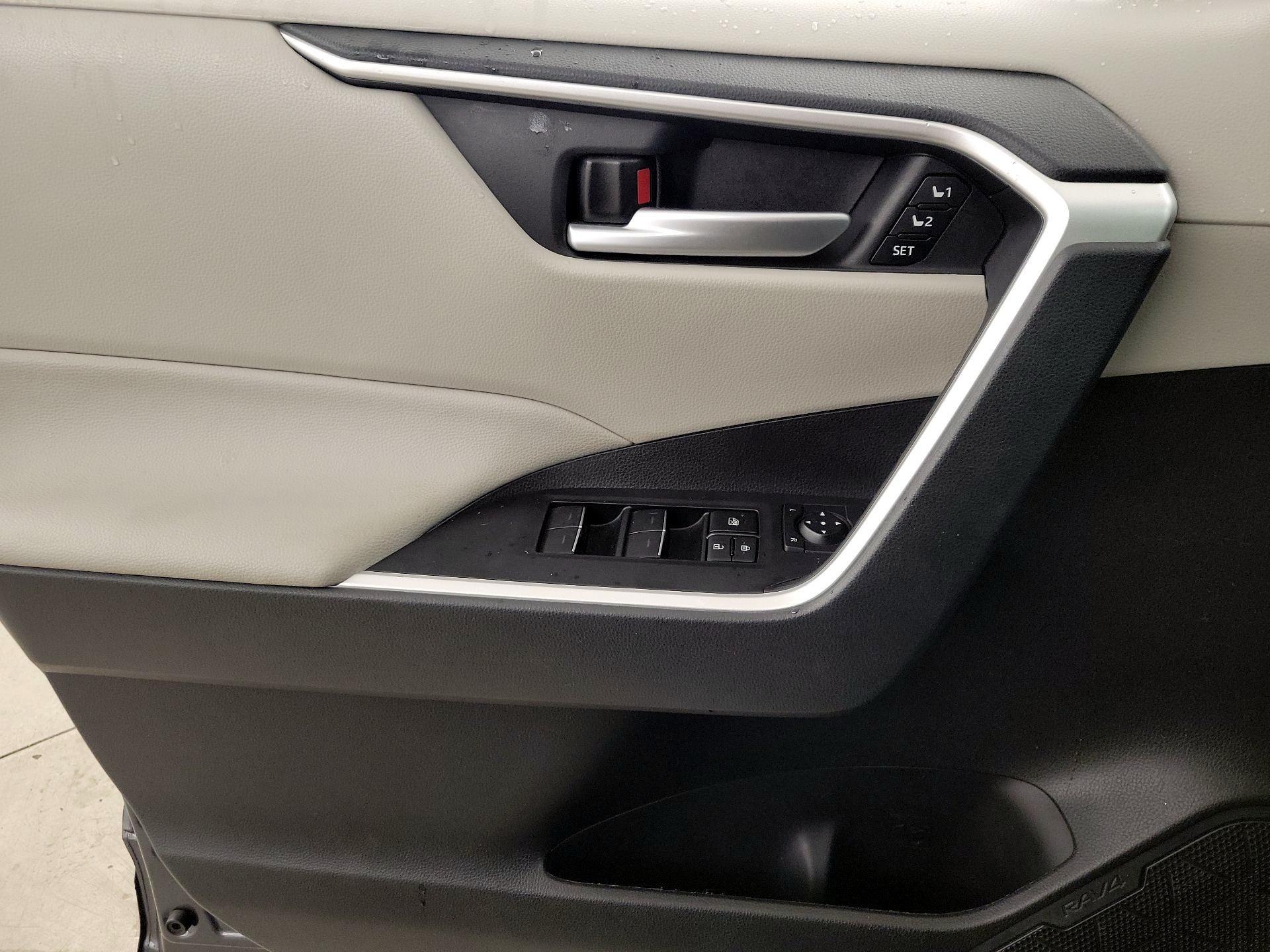 Thumbnail: 2024 Toyota RAV4 - 12