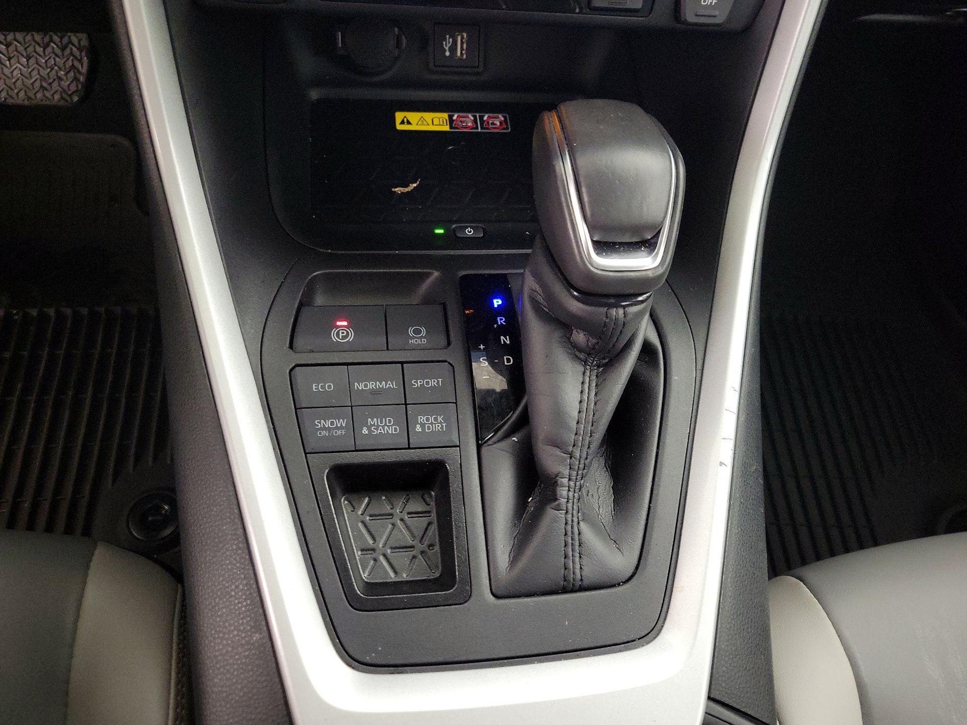 Thumbnail: 2024 Toyota RAV4 - 18