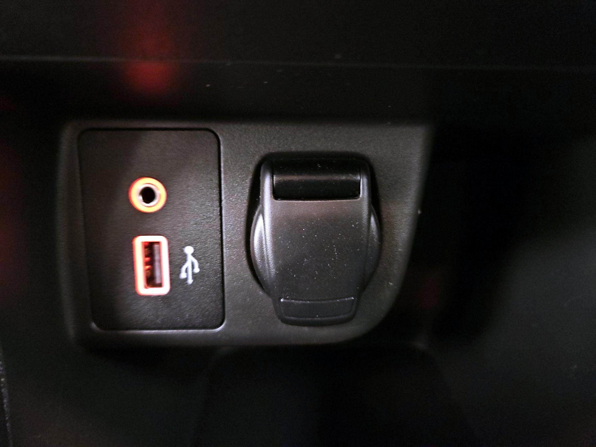 Thumbnail: 2020 Nissan Versa - 18