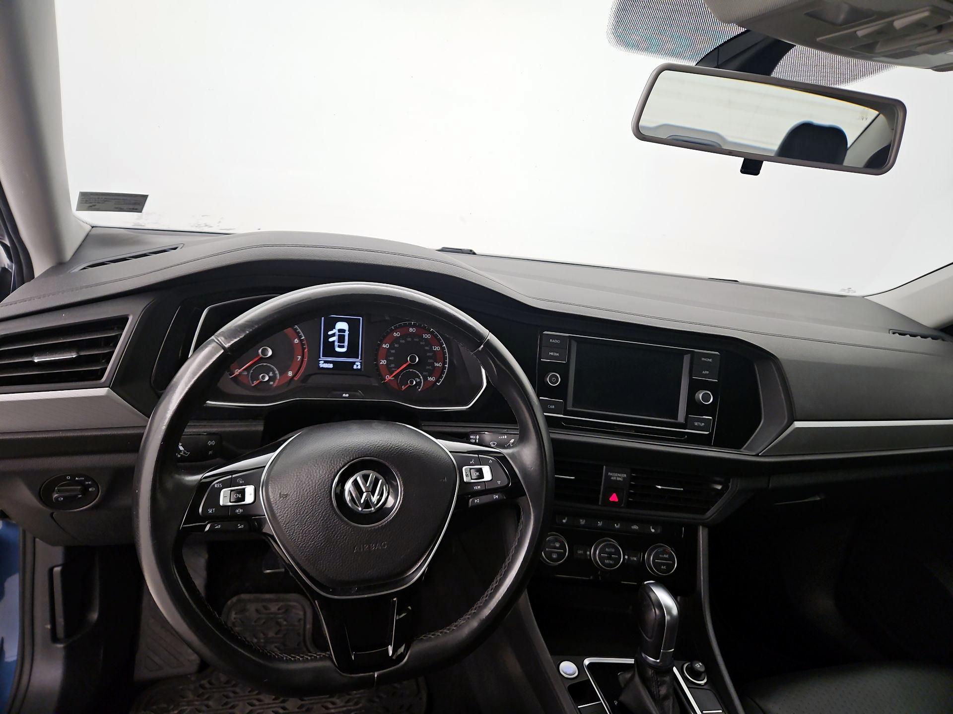 Thumbnail: 2019 Volkswagen Jetta - 9