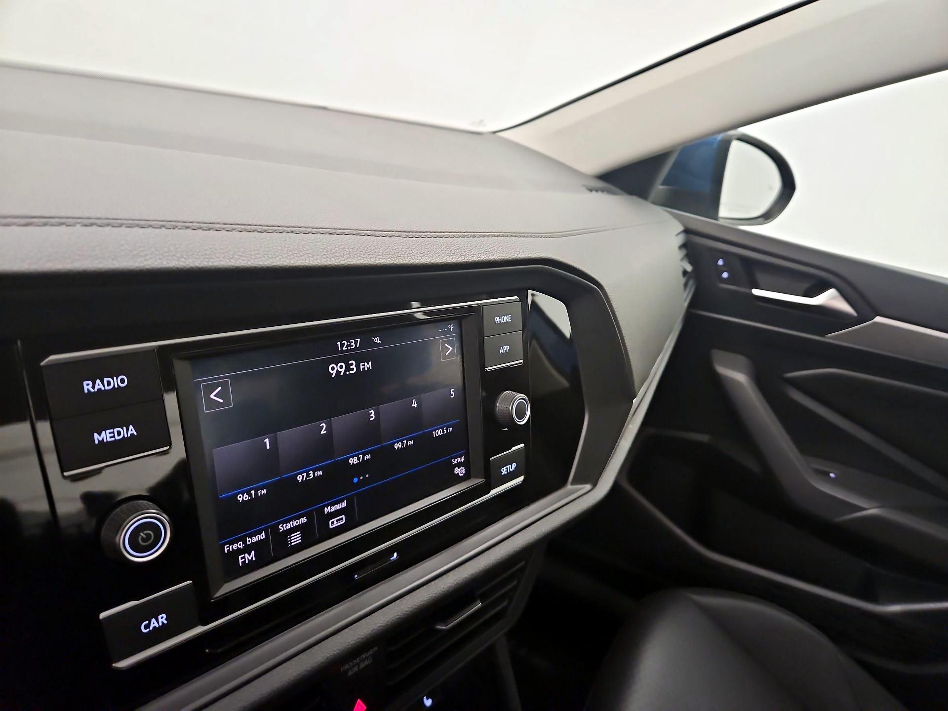 Thumbnail: 2019 Volkswagen Jetta - 15