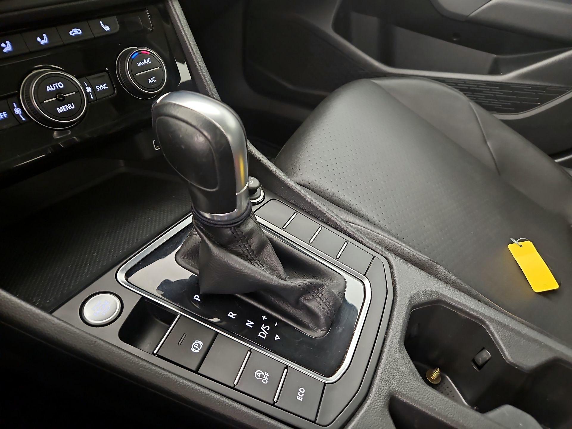 Thumbnail: 2019 Volkswagen Jetta - 17