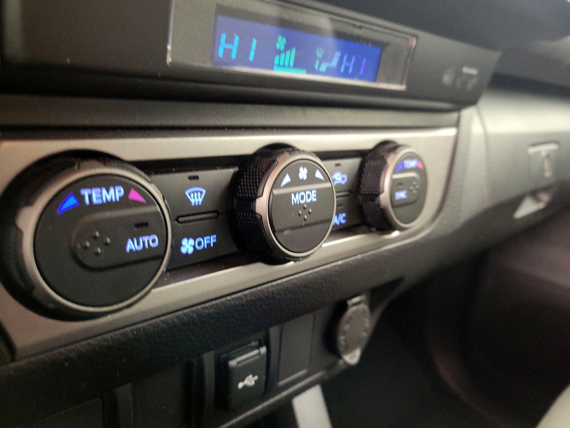 Thumbnail: 2023 Toyota Tacoma - 16