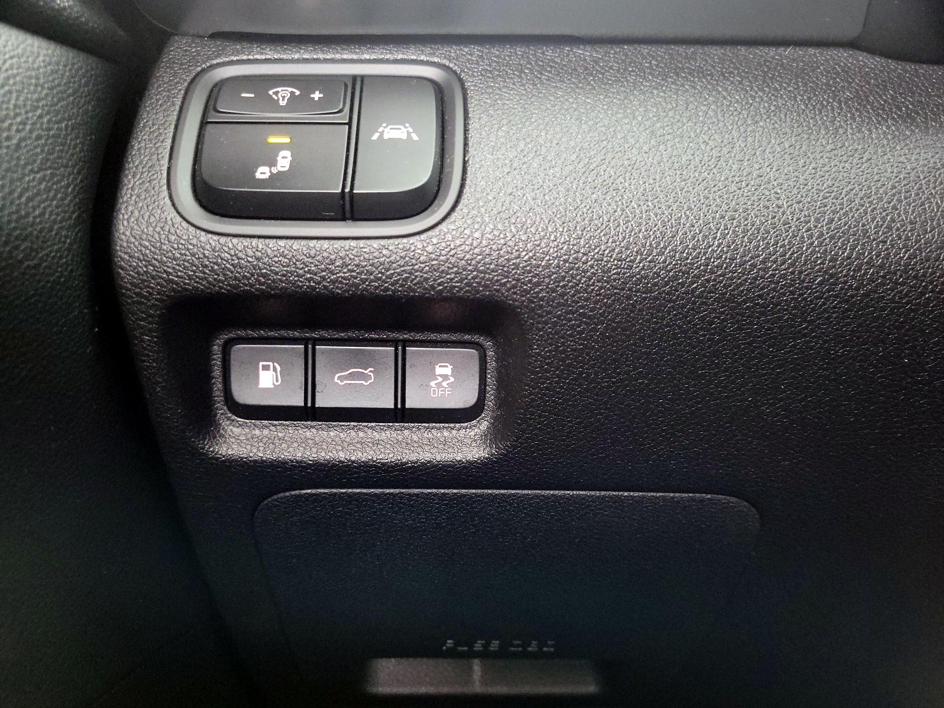 Thumbnail: 2019 Kia Optima - 13