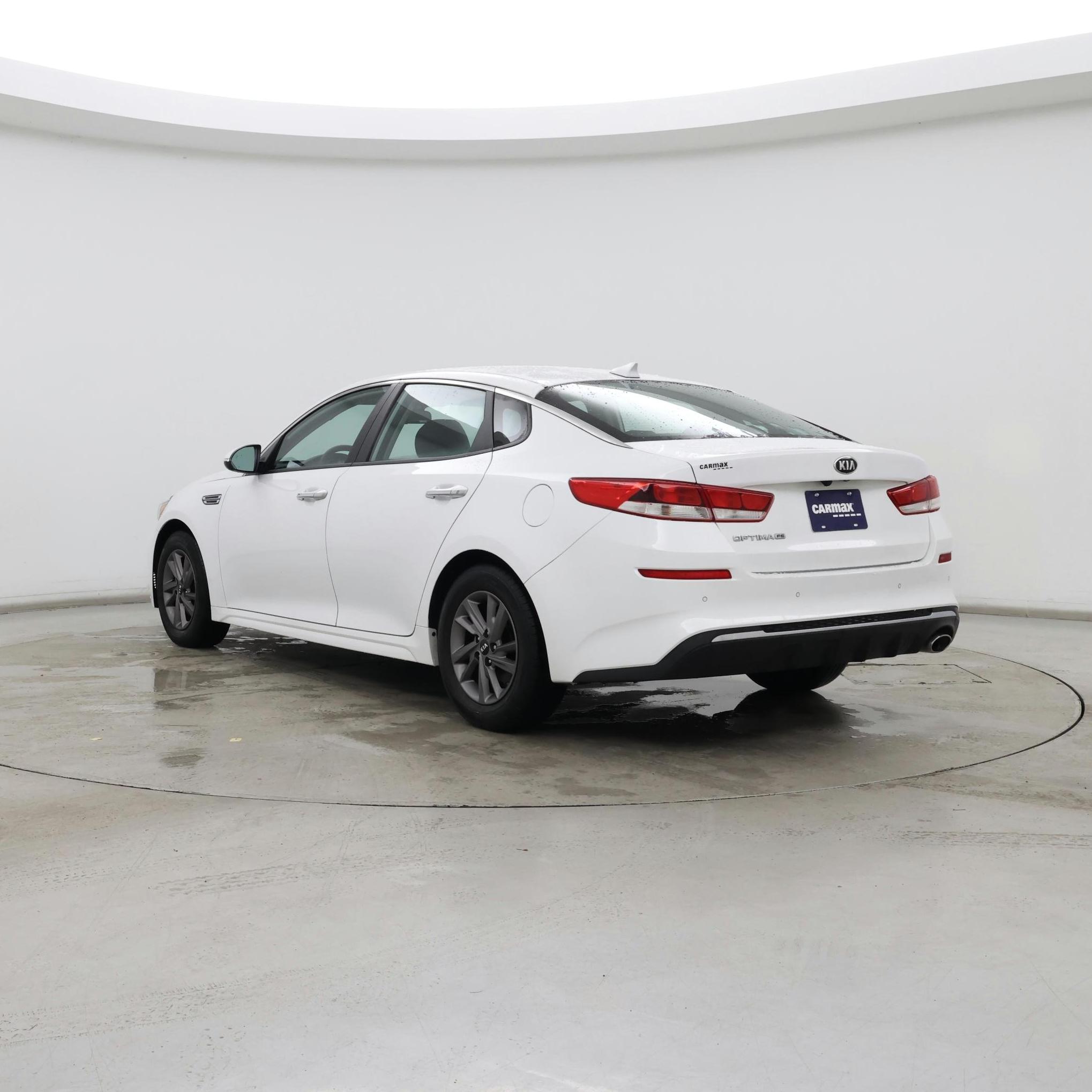 Thumbnail: 2019 Kia Optima - 2