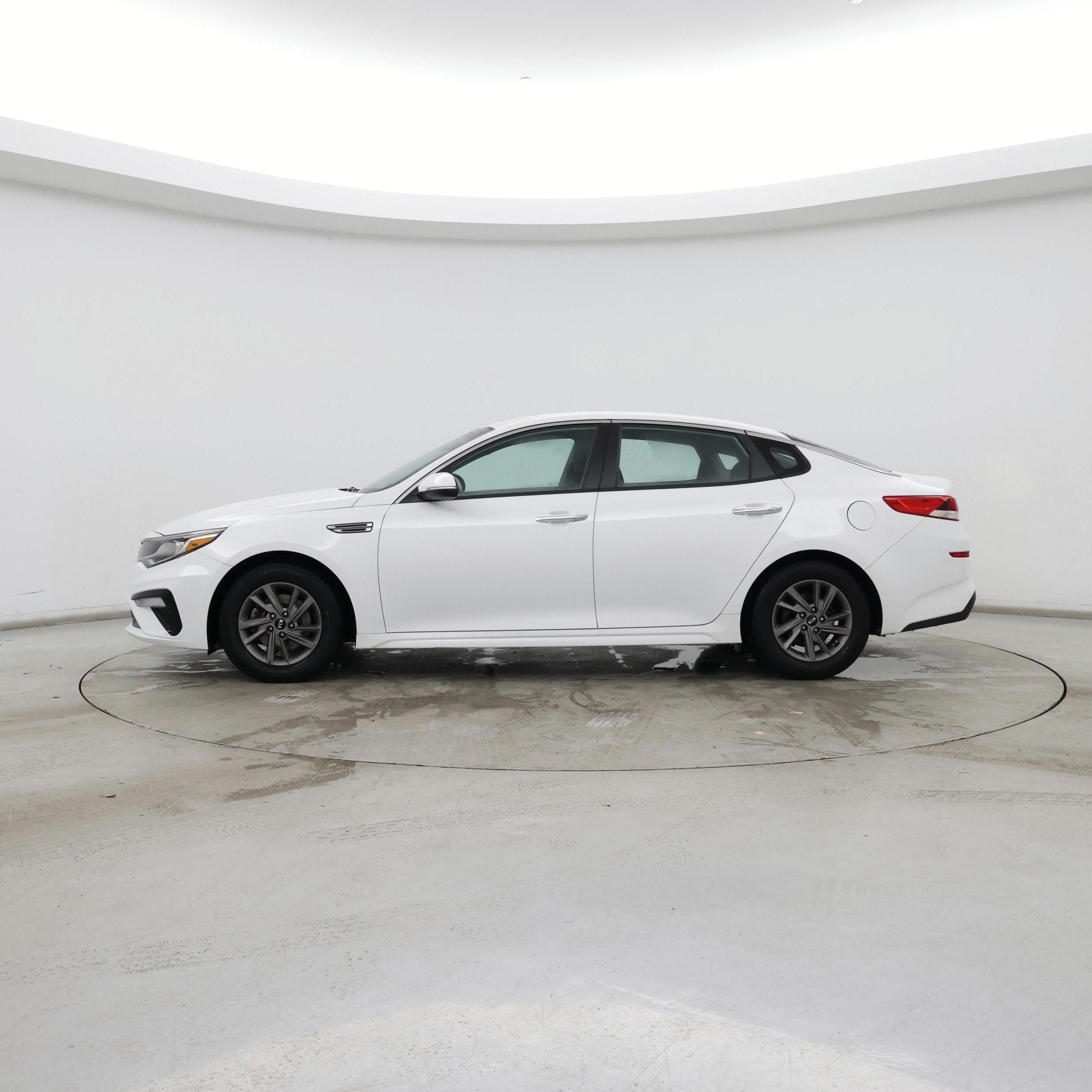 Thumbnail: 2019 Kia Optima - 3