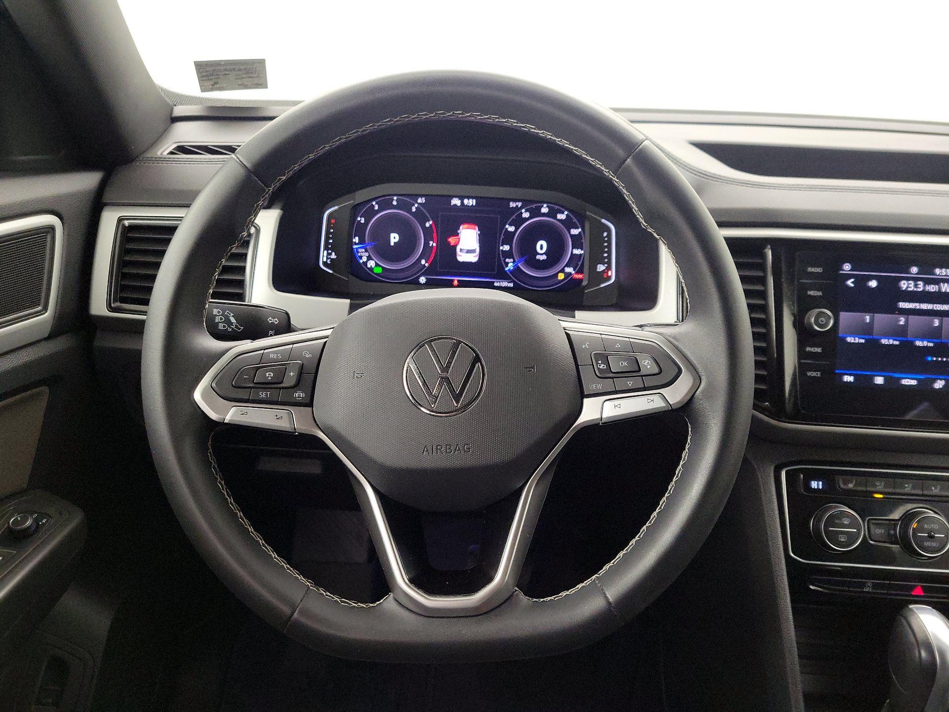 Thumbnail: 2023 Volkswagen Atlas - 10