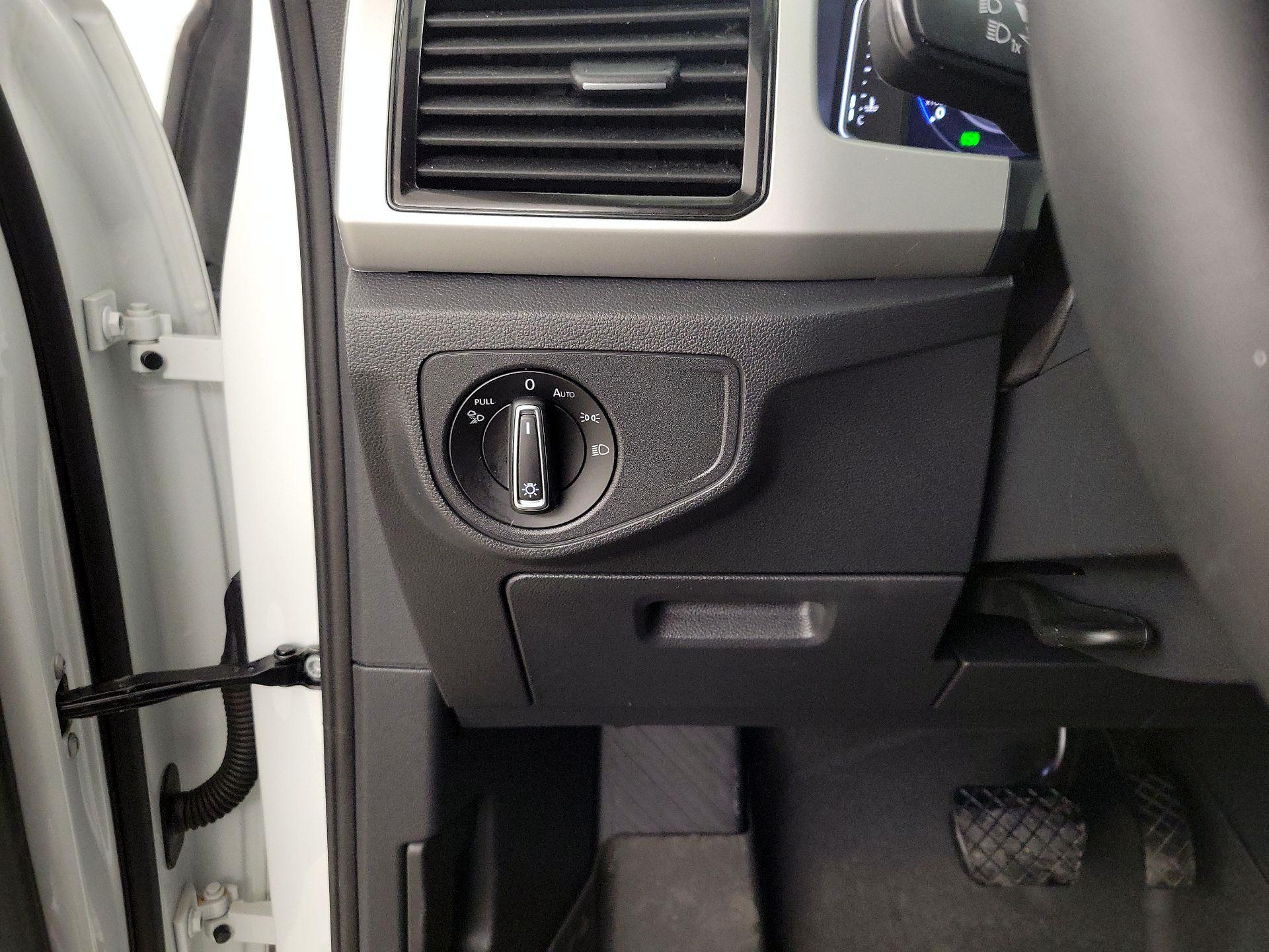 Thumbnail: 2023 Volkswagen Atlas - 13