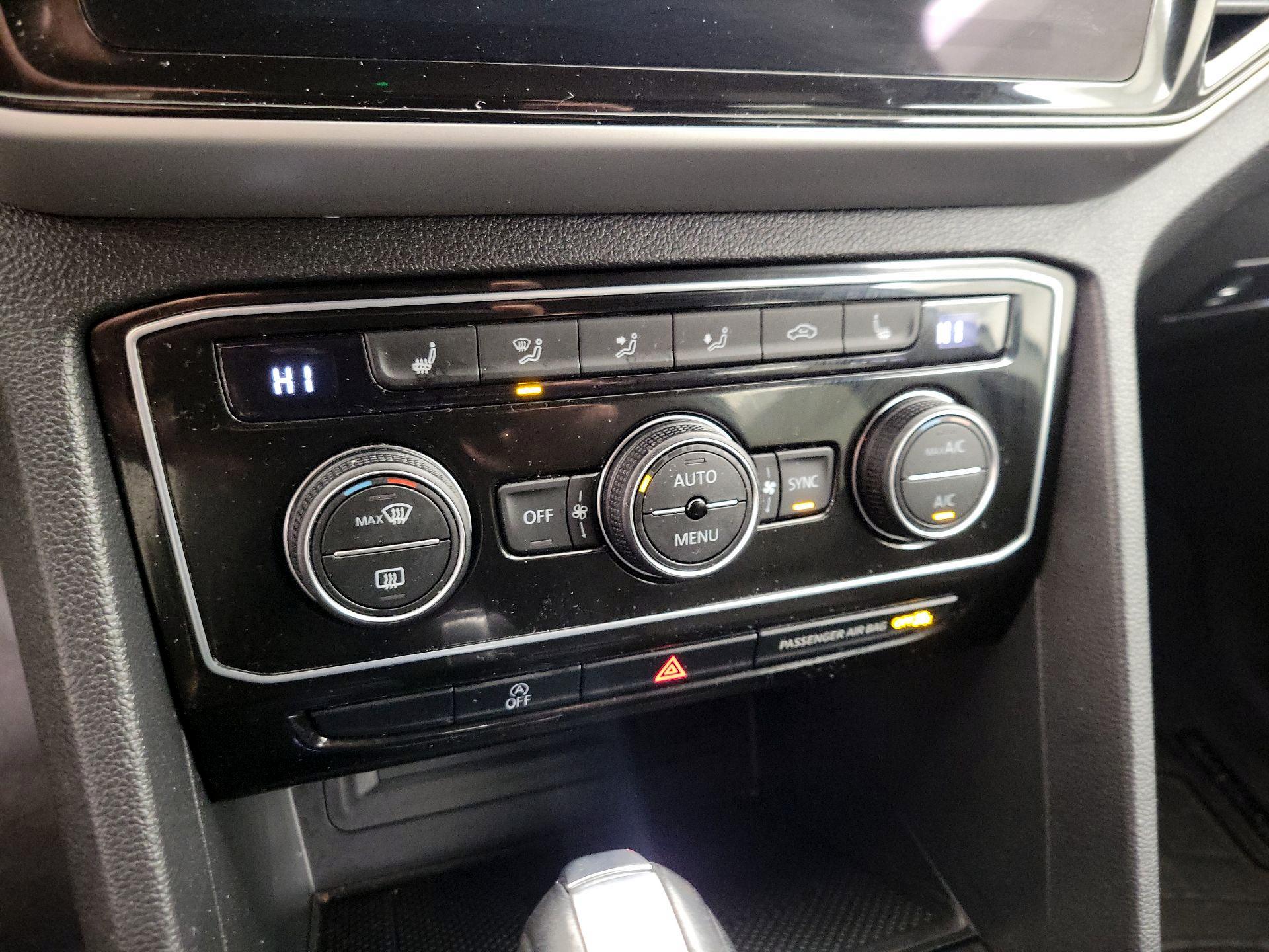 Thumbnail: 2023 Volkswagen Atlas - 16