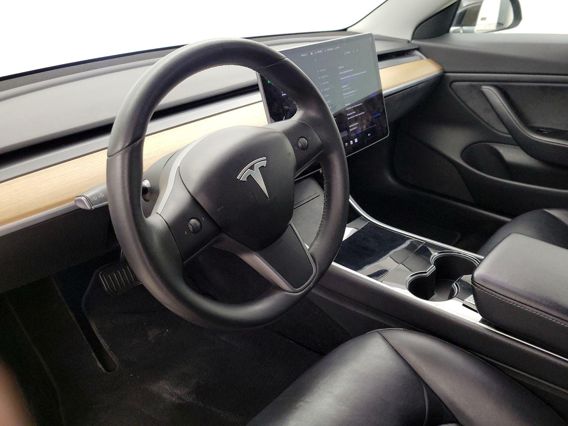 Thumbnail: 2020 Tesla Model 3 - 9