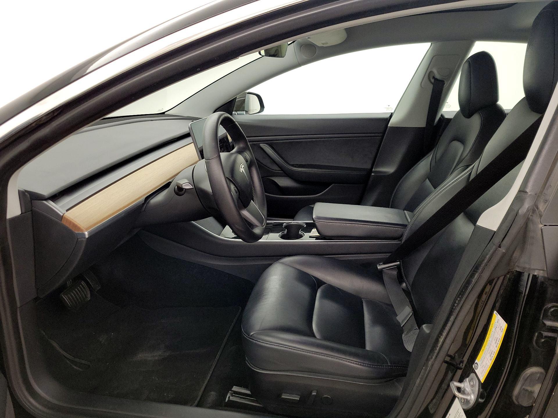 Thumbnail: 2020 Tesla Model 3 - 11