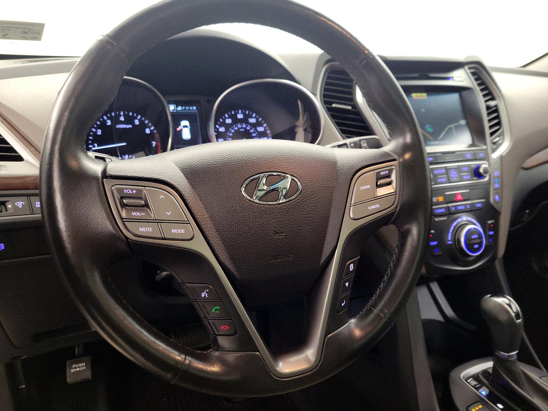 Thumbnail: 2017 Hyundai Santa Fe - 10