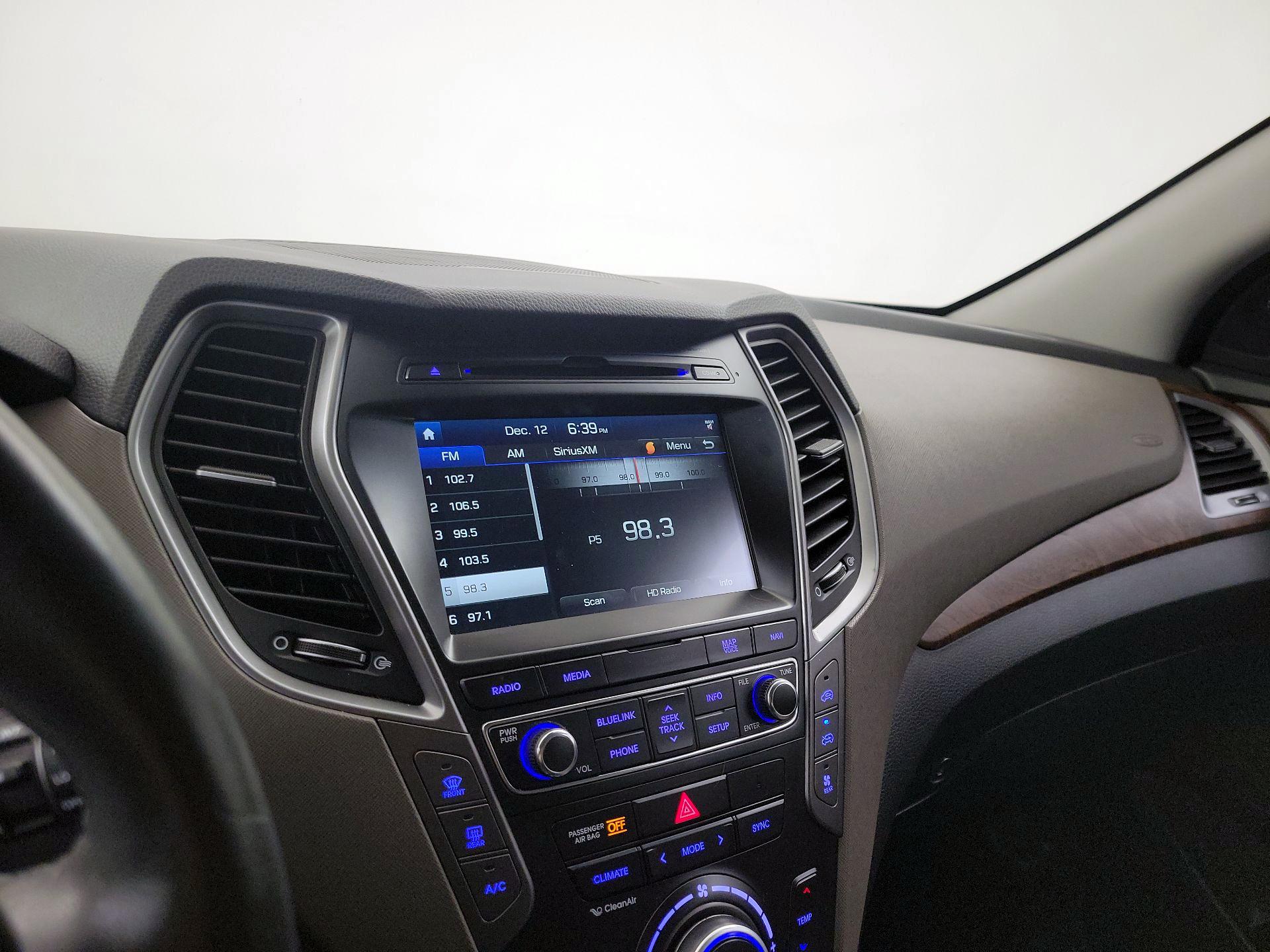 Thumbnail: 2017 Hyundai Santa Fe - 16