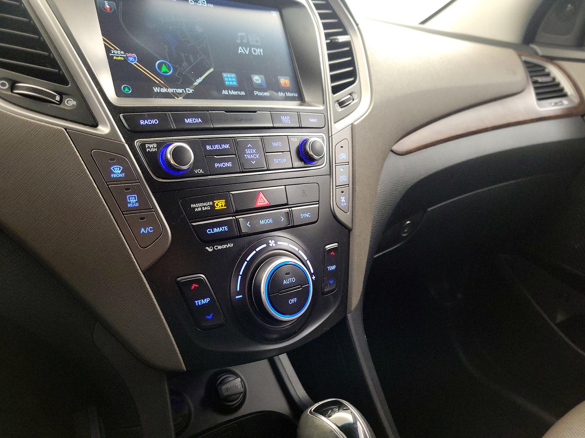 Thumbnail: 2017 Hyundai Santa Fe - 17