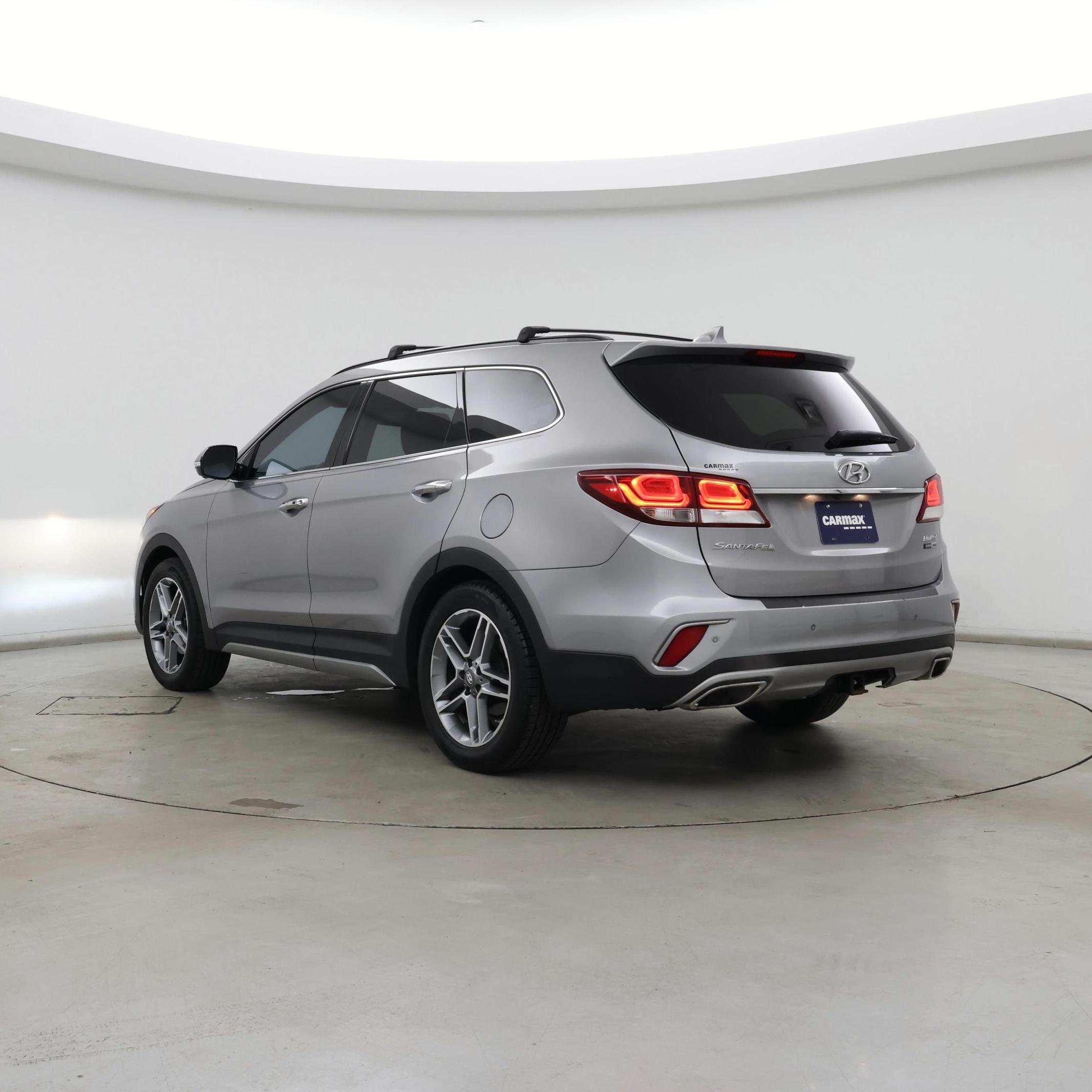 Thumbnail: 2017 Hyundai Santa Fe - 2