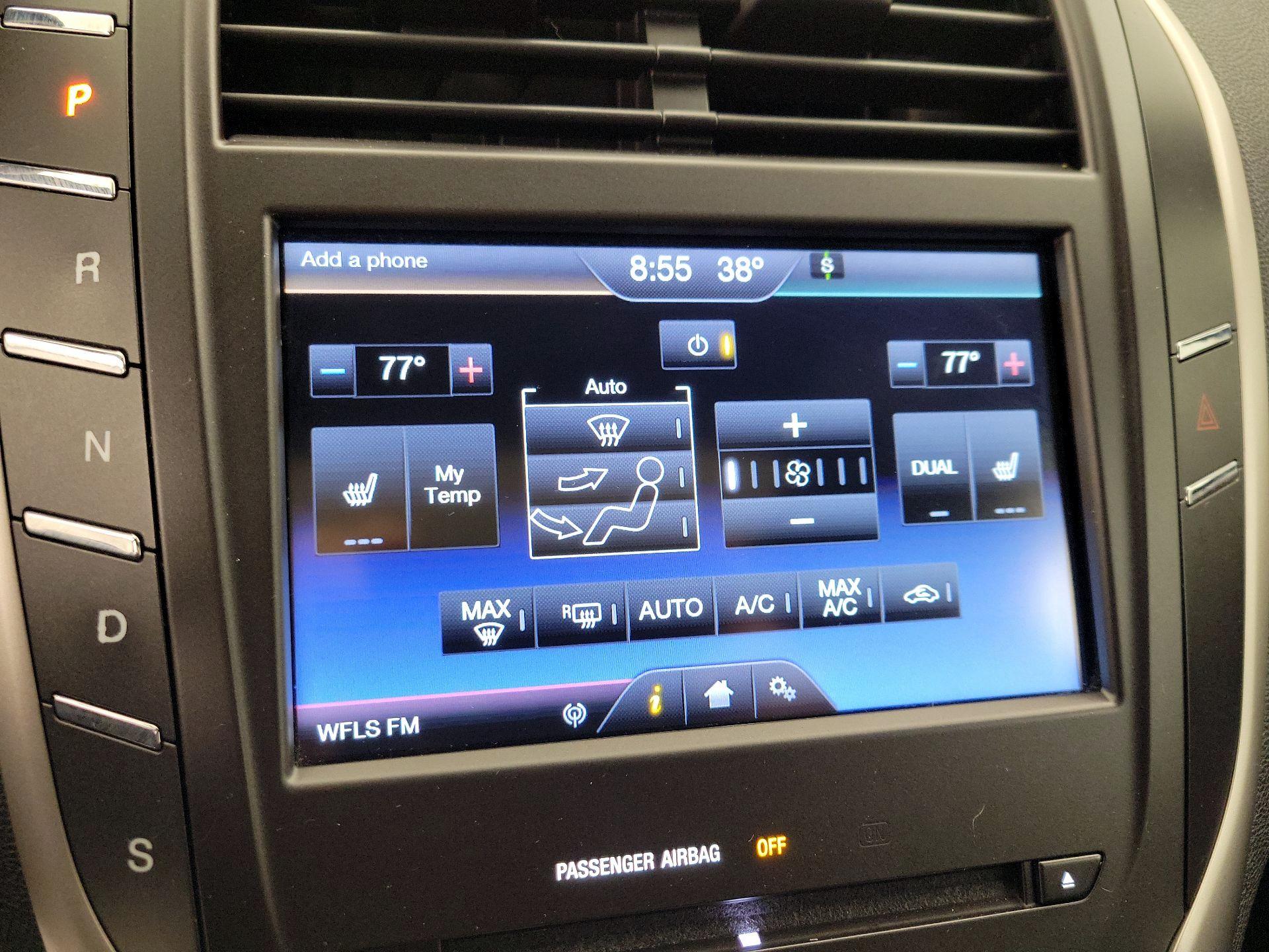 Thumbnail: 2015 Lincoln MKC - 16