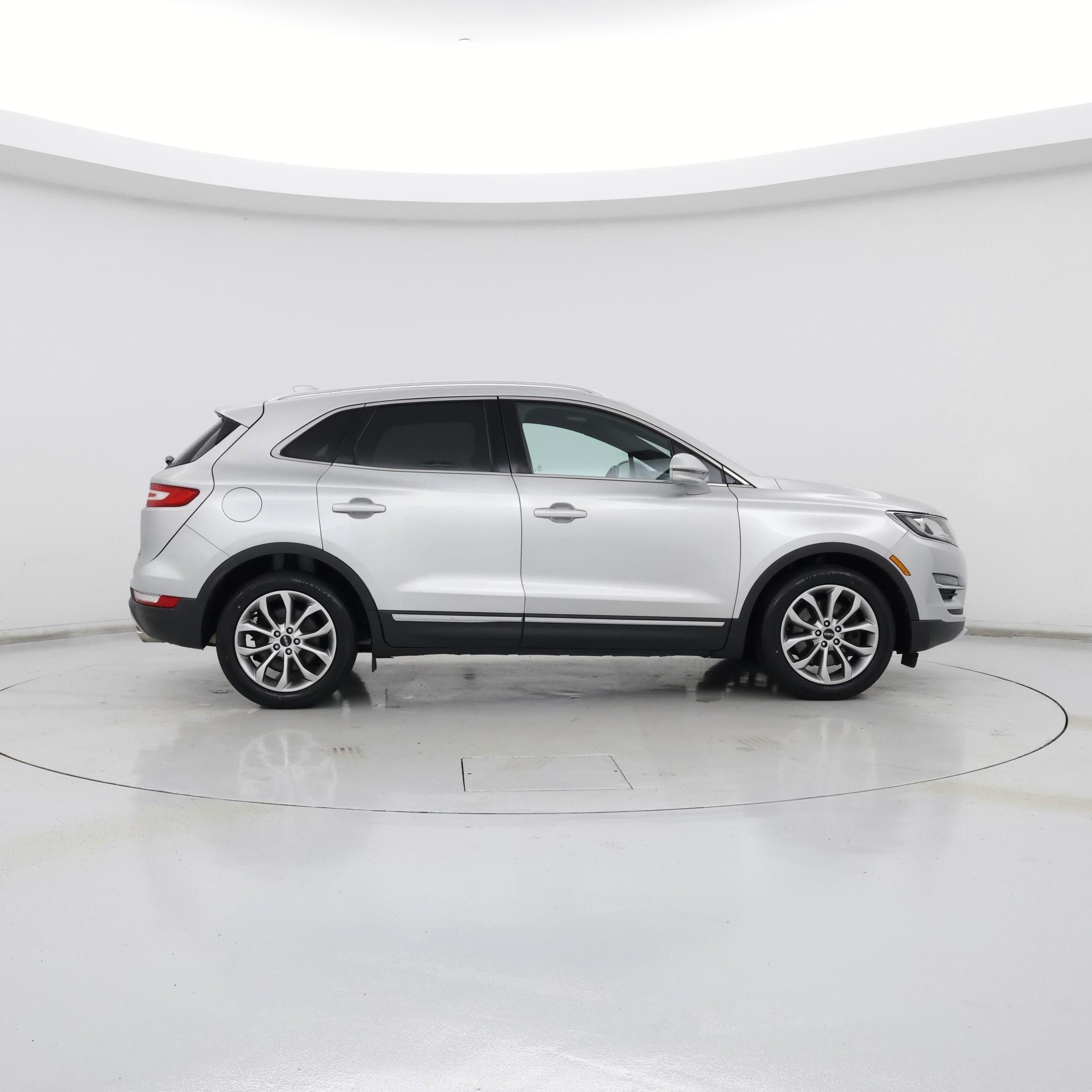 Thumbnail: 2015 Lincoln MKC - 7