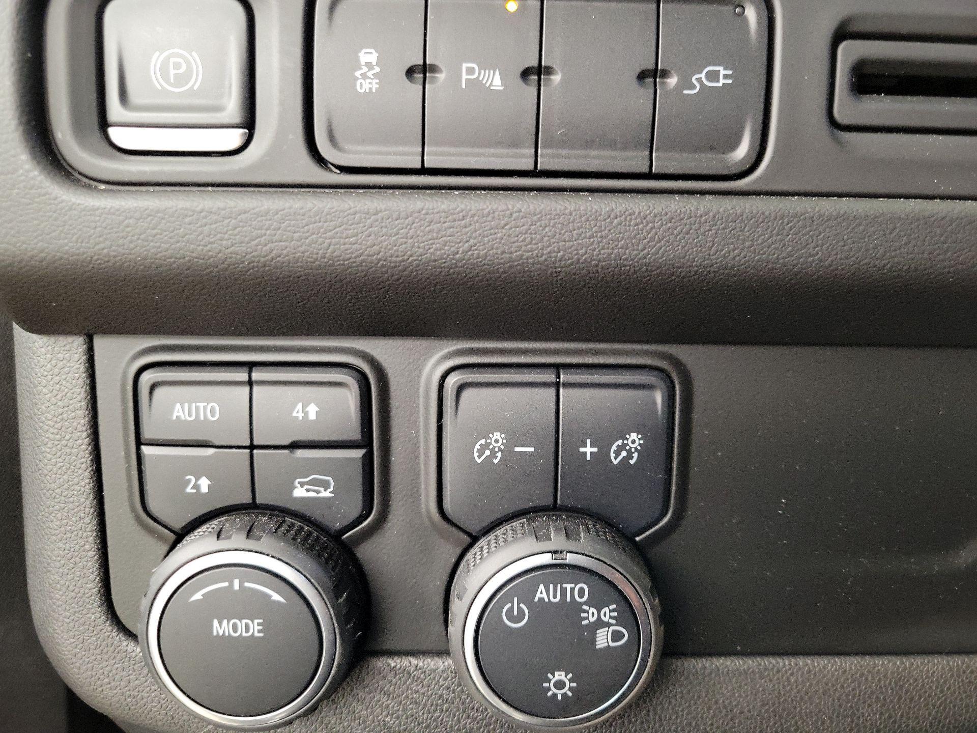 Thumbnail: 2021 Chevrolet Tahoe - 13