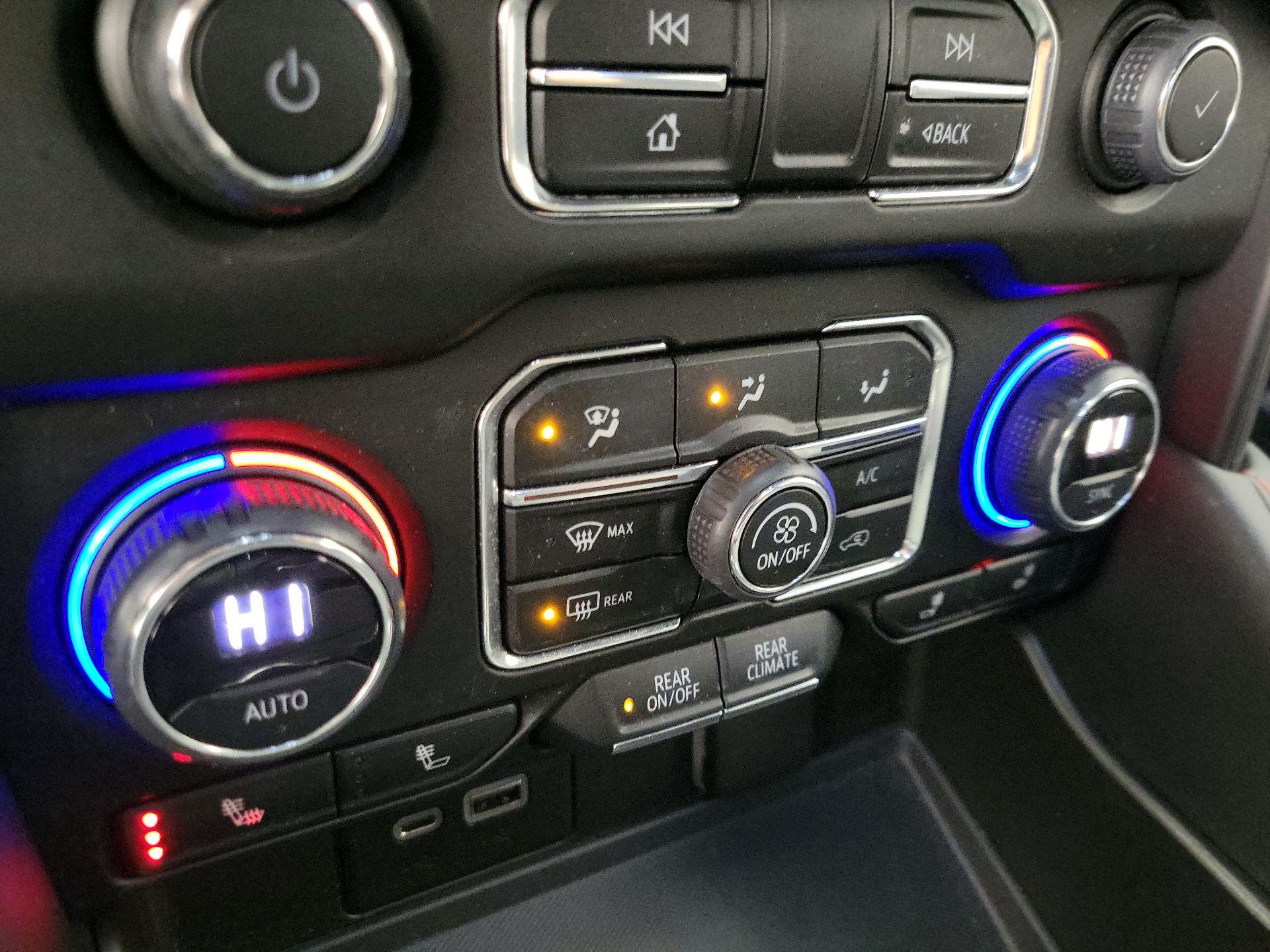 Thumbnail: 2021 Chevrolet Tahoe - 17