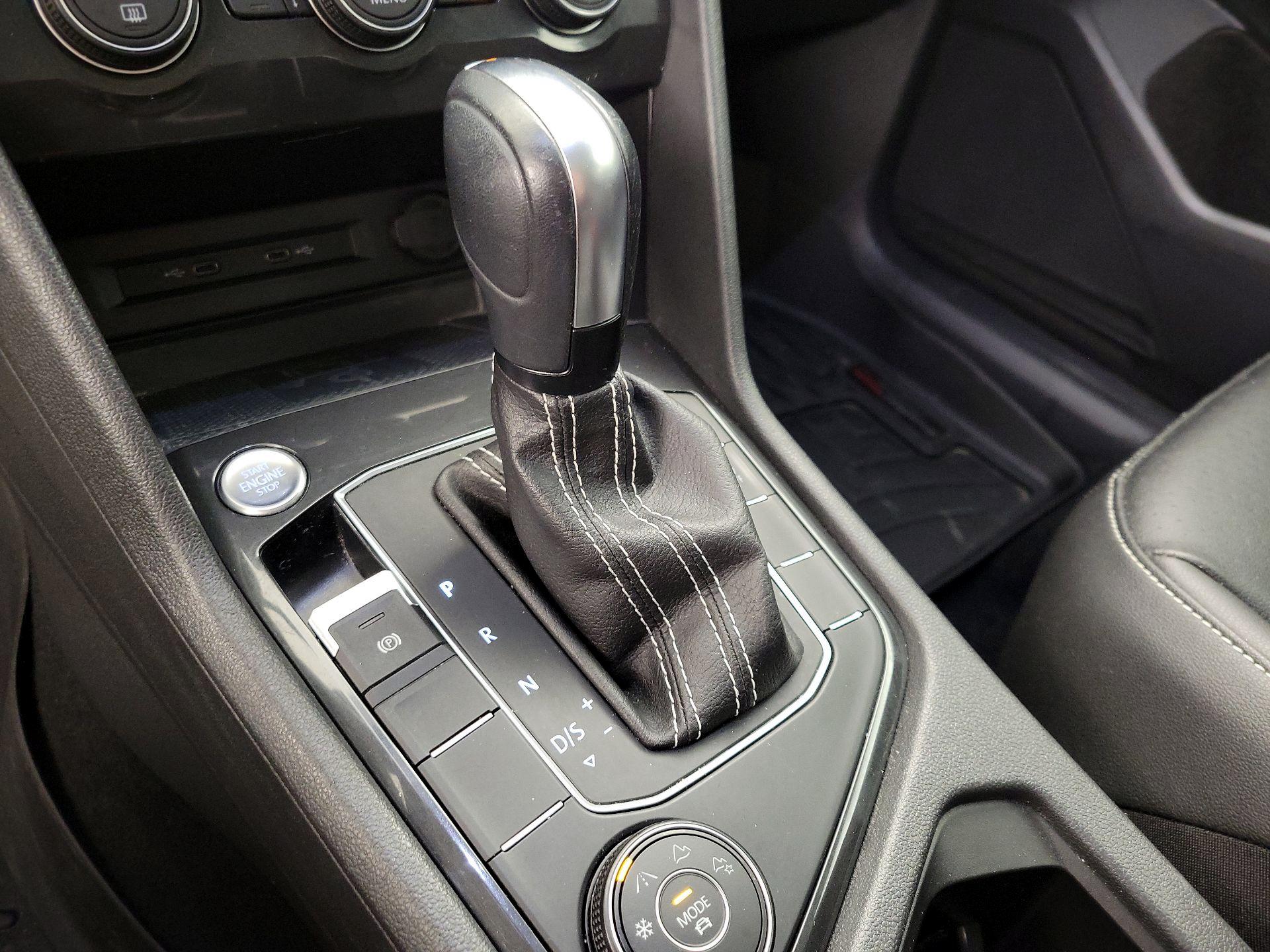 Thumbnail: 2021 Volkswagen Tiguan - 17