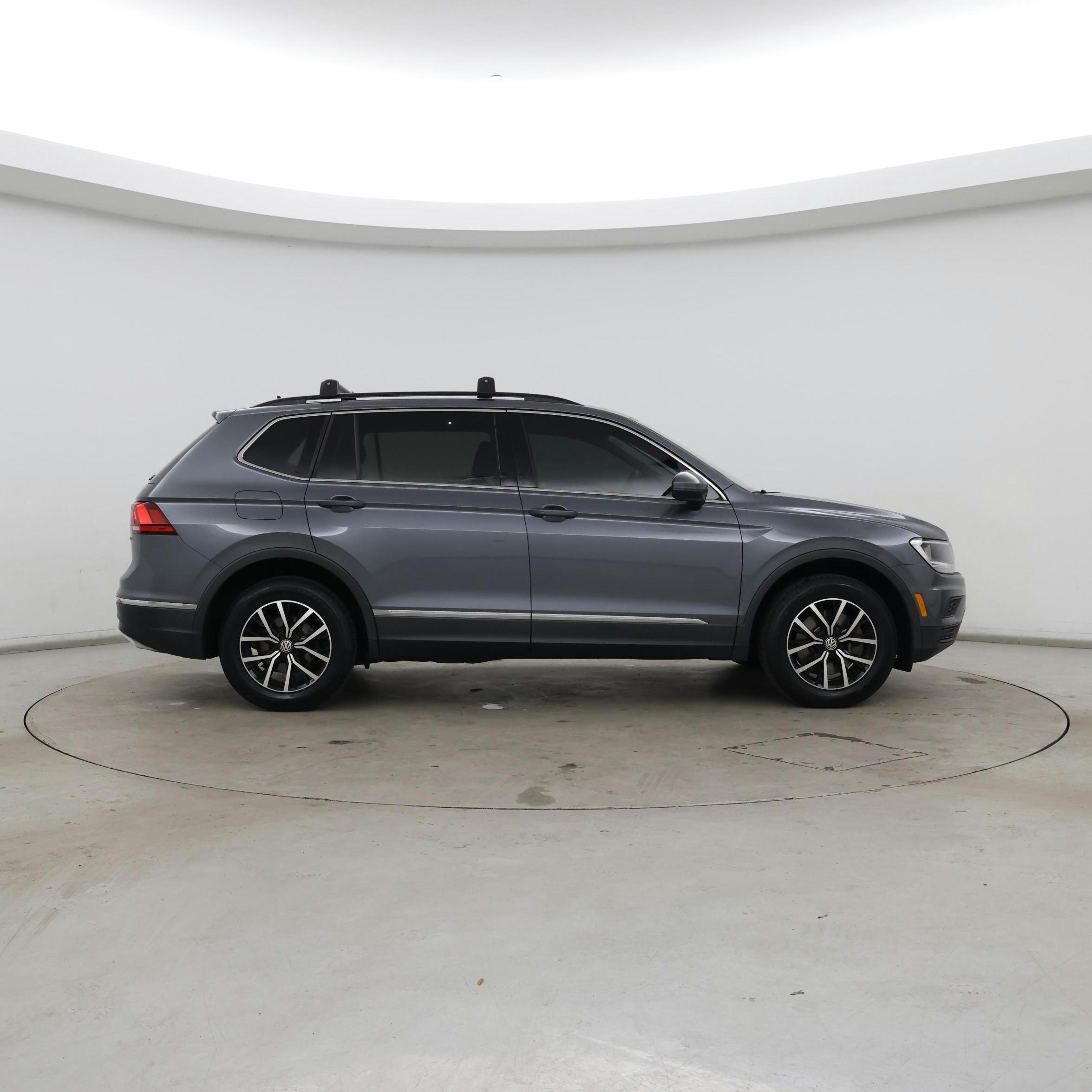 Thumbnail: 2021 Volkswagen Tiguan - 7