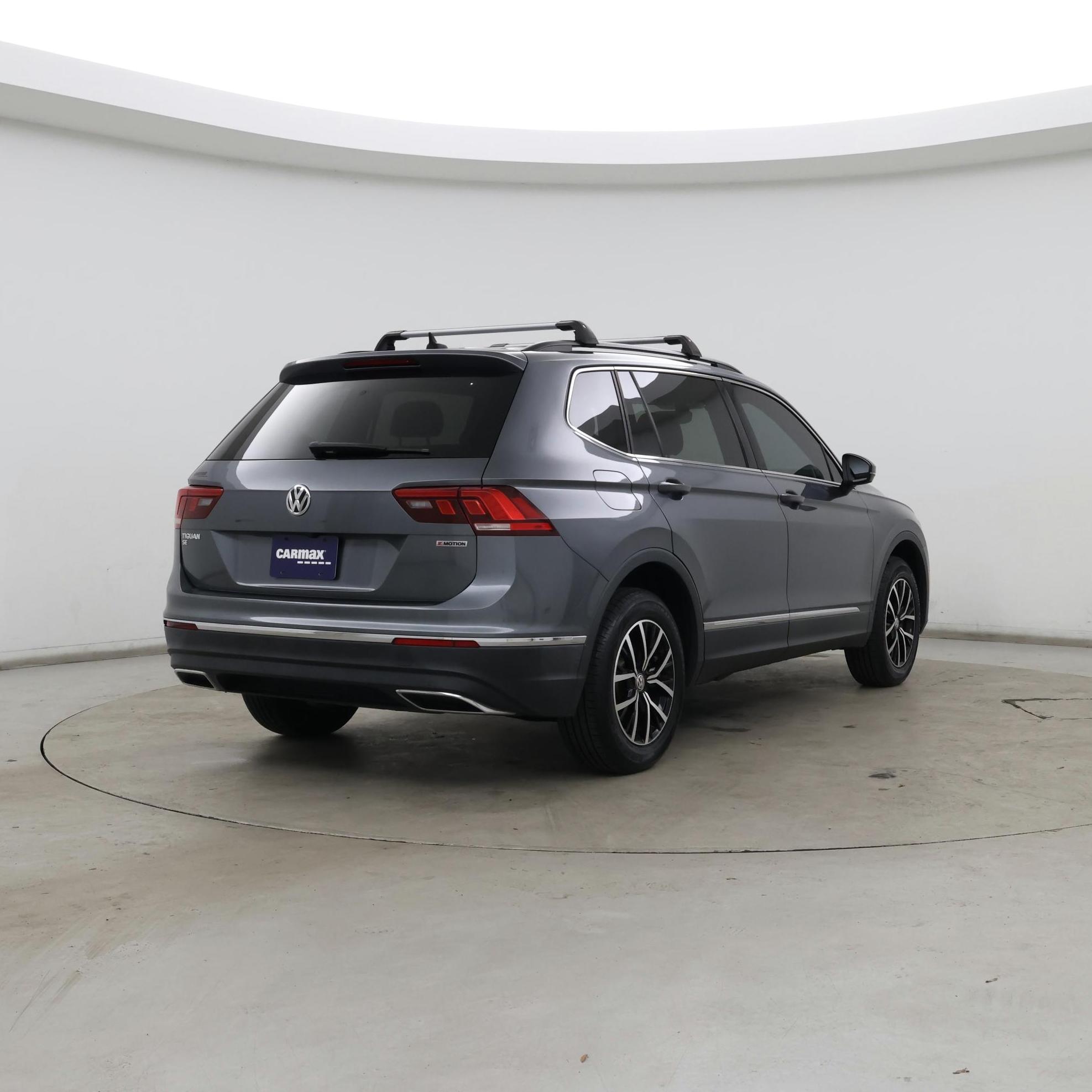 Thumbnail: 2021 Volkswagen Tiguan - 8