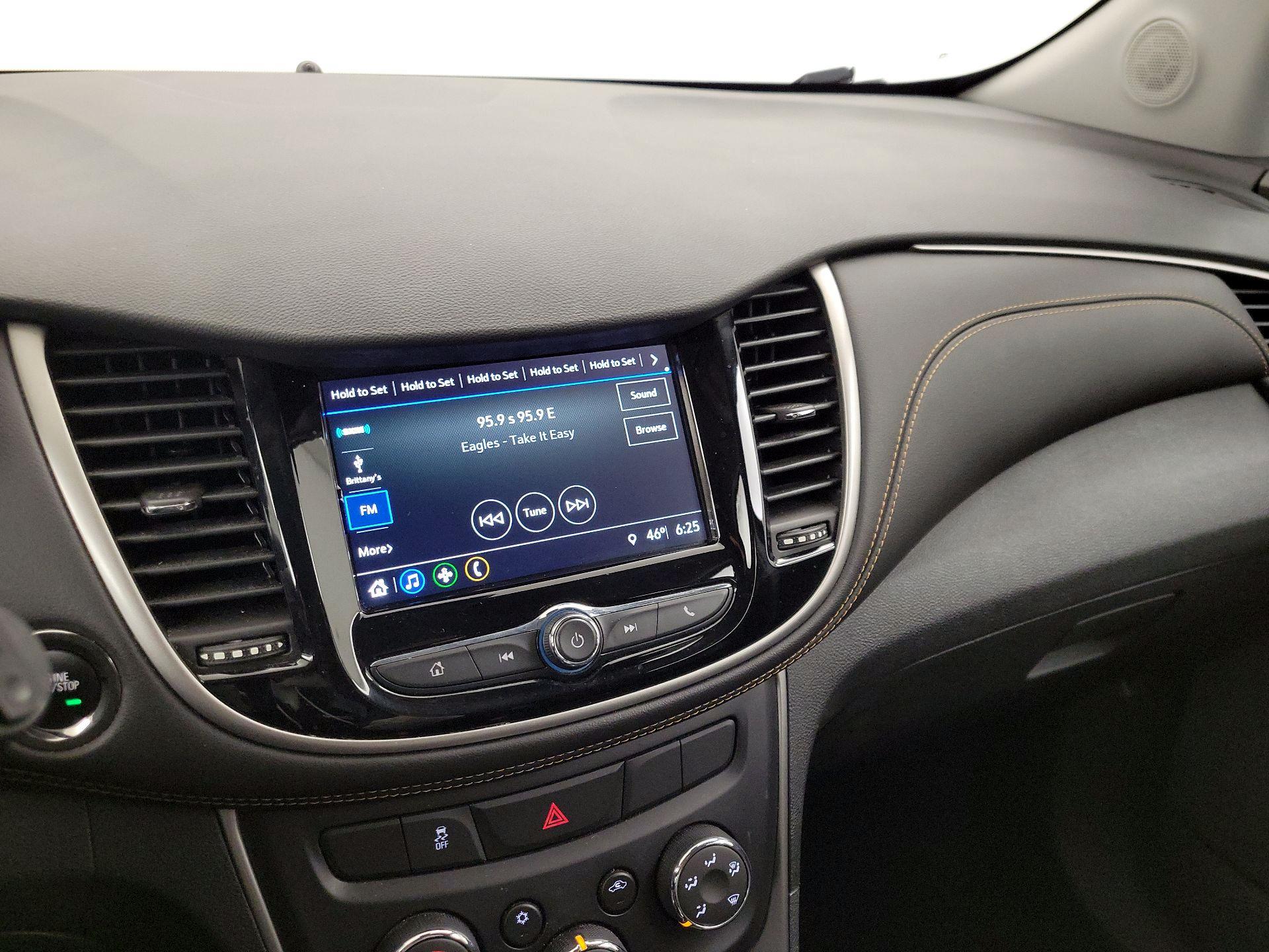 Thumbnail: 2018 Chevrolet Trax - 15