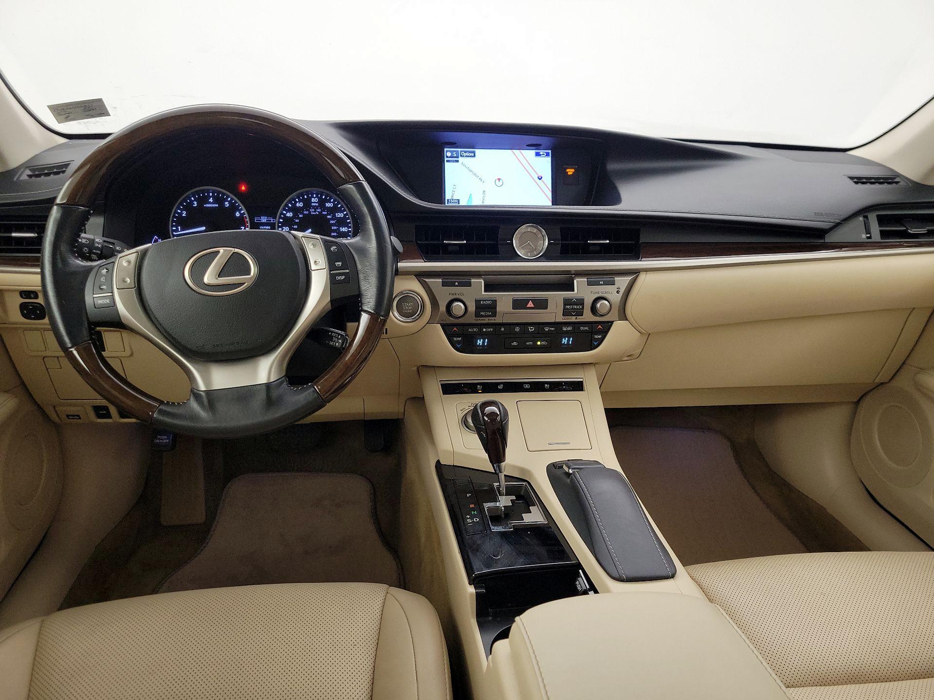 Thumbnail: 2015 Lexus ES - 9