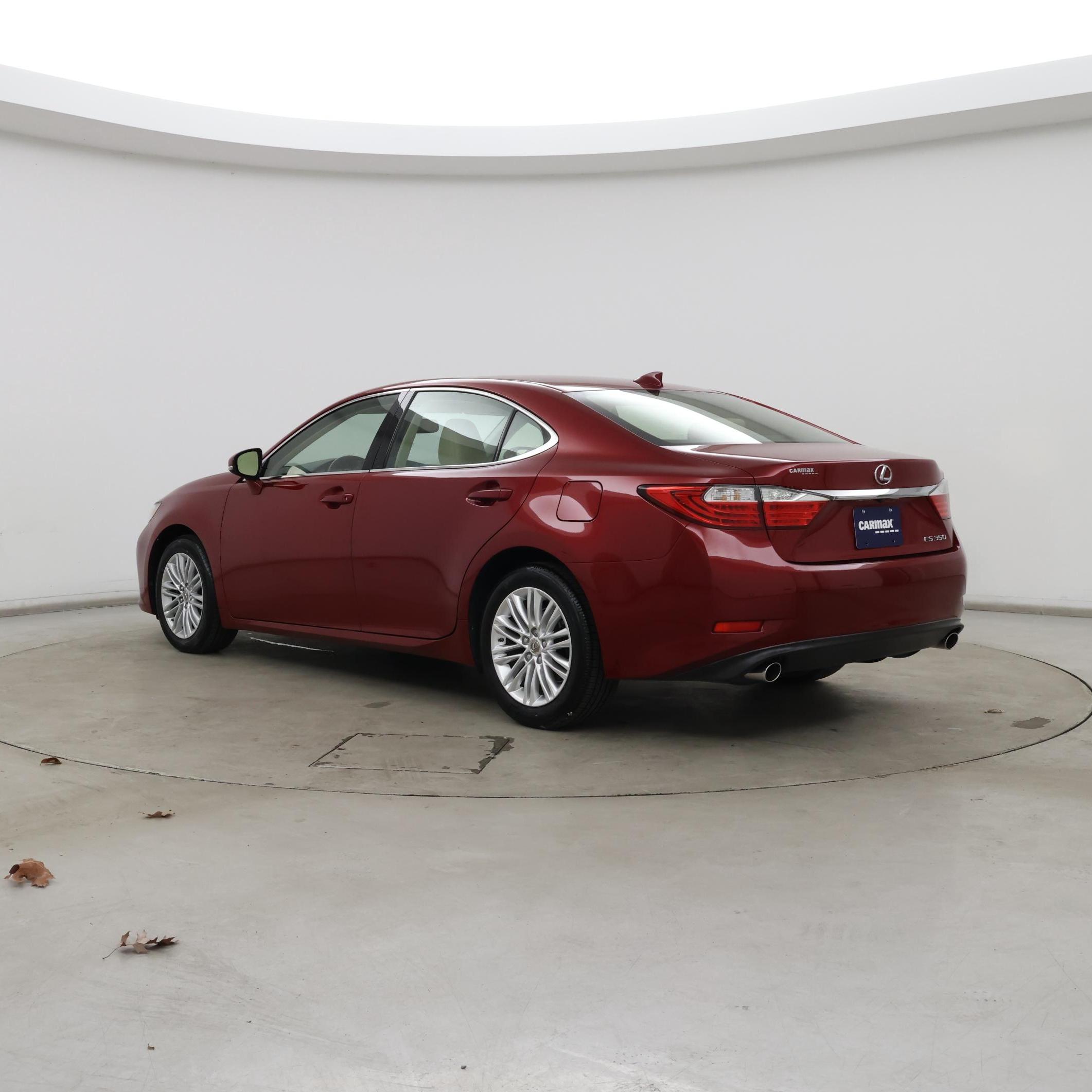 Thumbnail: 2015 Lexus ES - 2