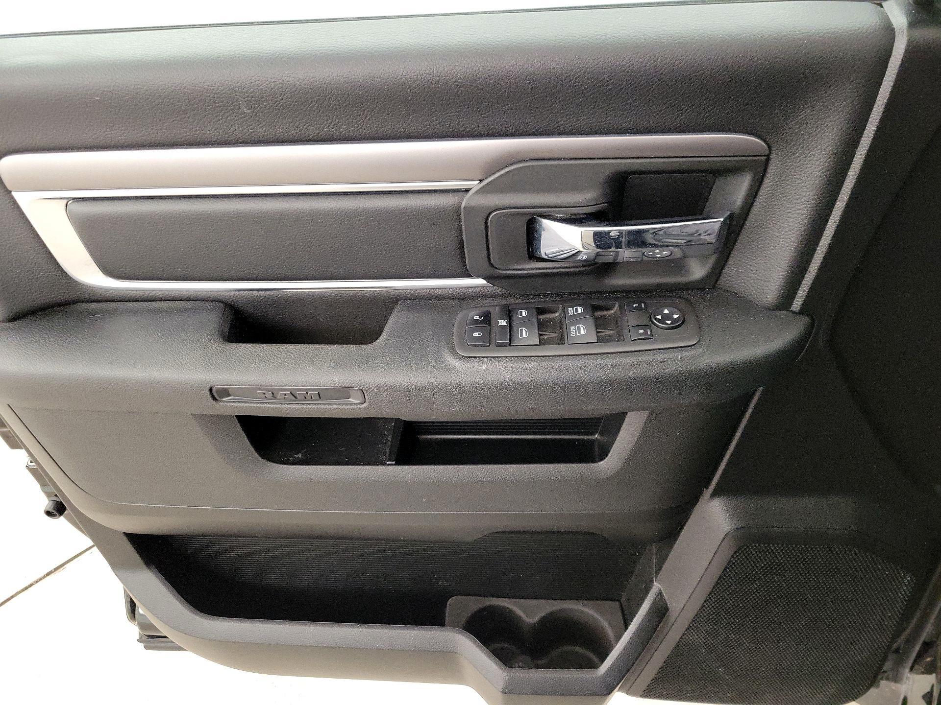 Thumbnail: 2023 RAM 1500 Classic - 12