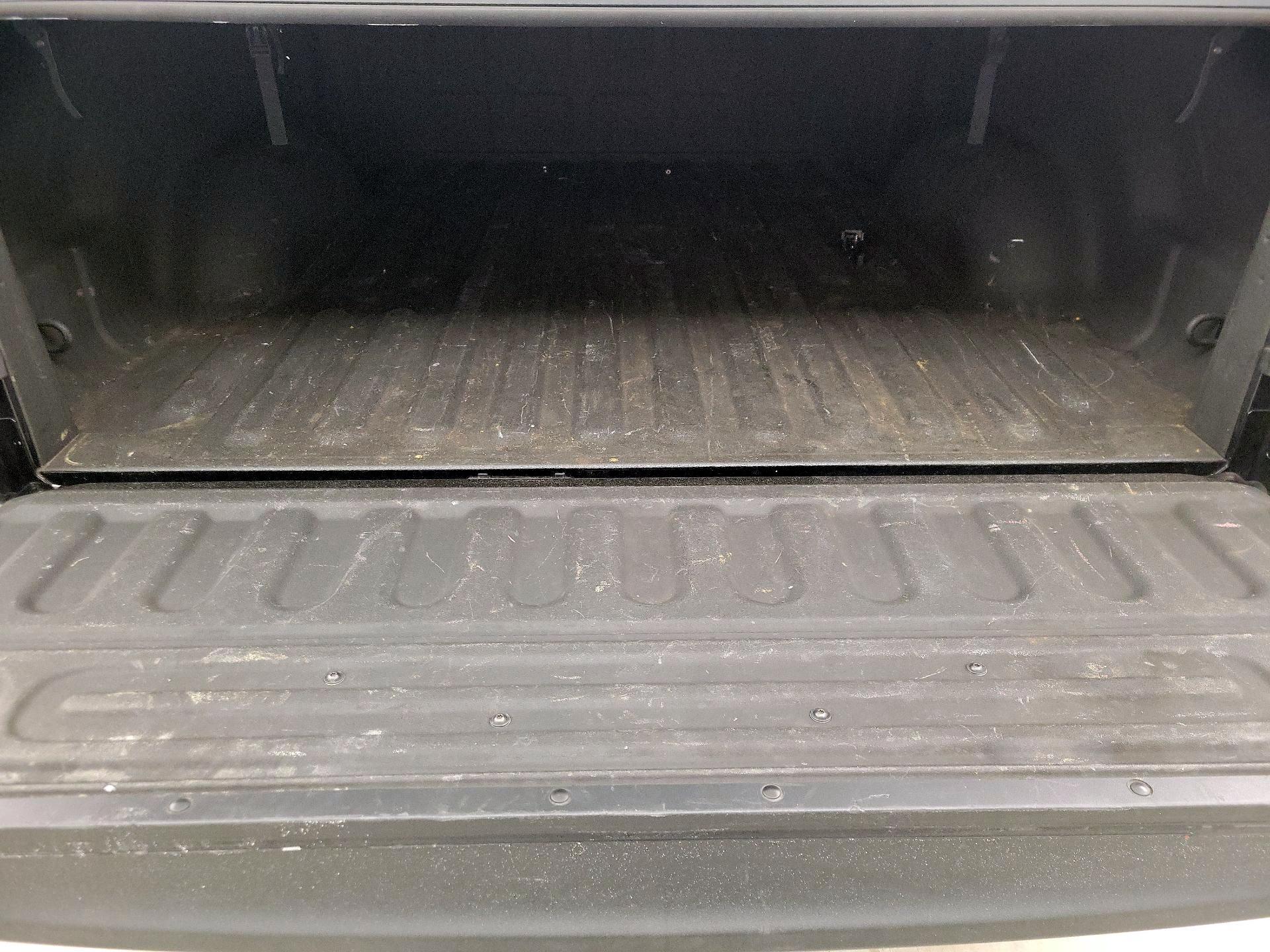 Thumbnail: 2023 RAM 1500 Classic - 20