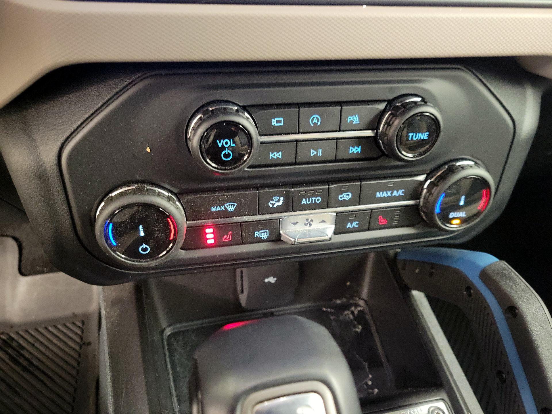 Thumbnail: 2022 Ford Bronco - 17